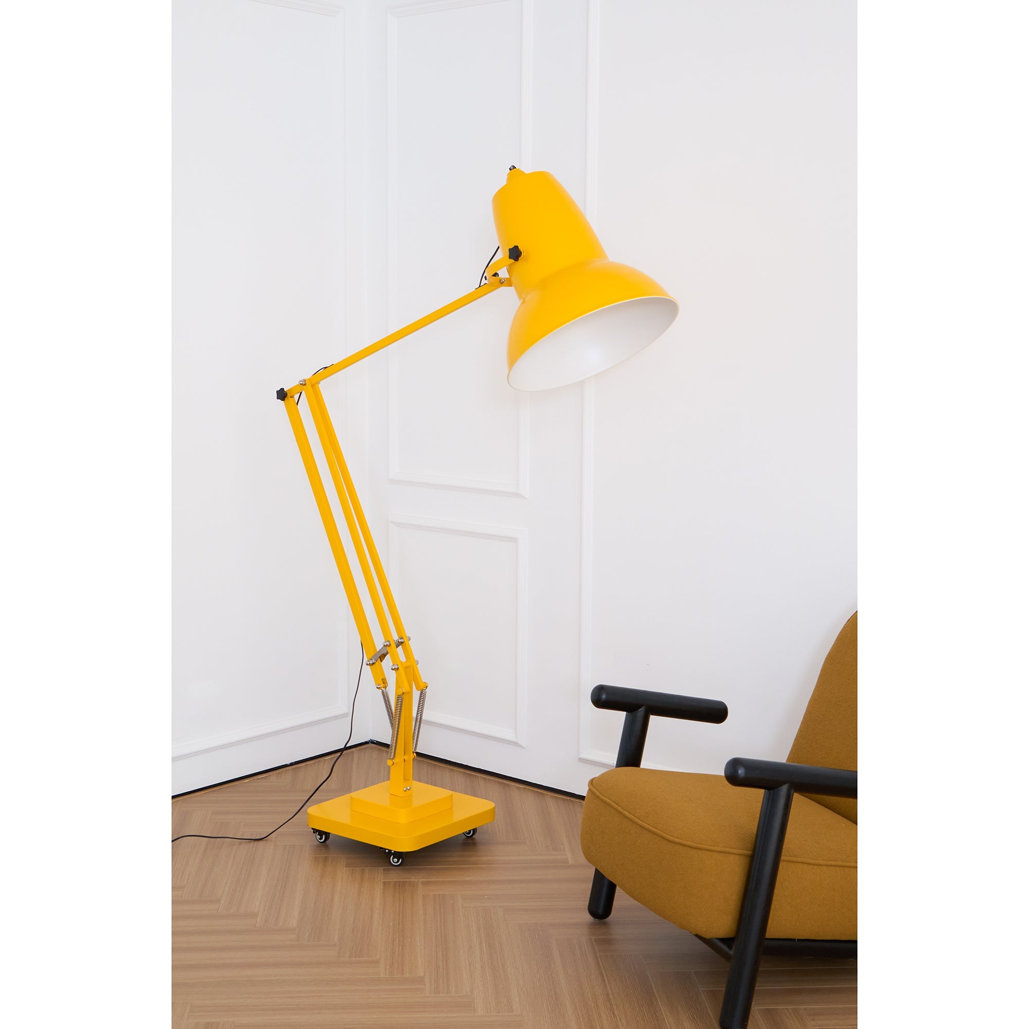 Jorlanel Articulated Floor Lamp