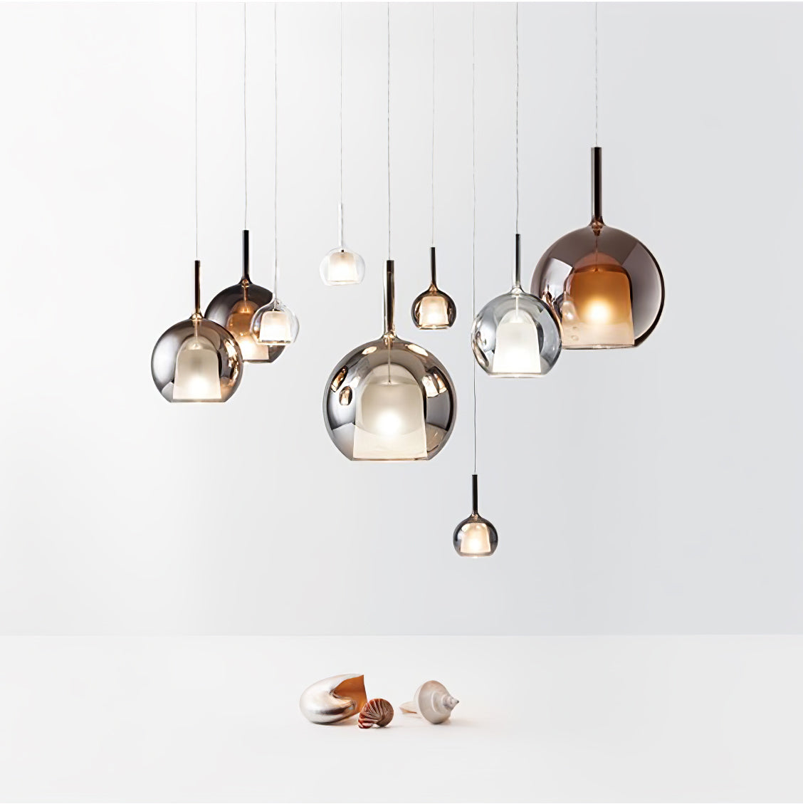 Vyreno Globe Pendant Light
