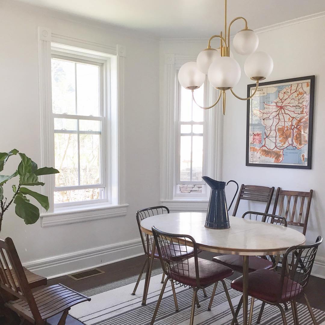 Jornoen Globe Chandelier