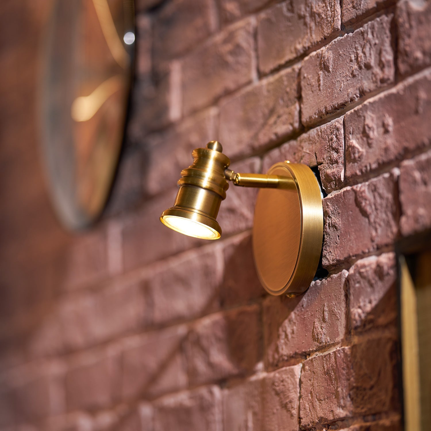Laniay Linear Wall Light