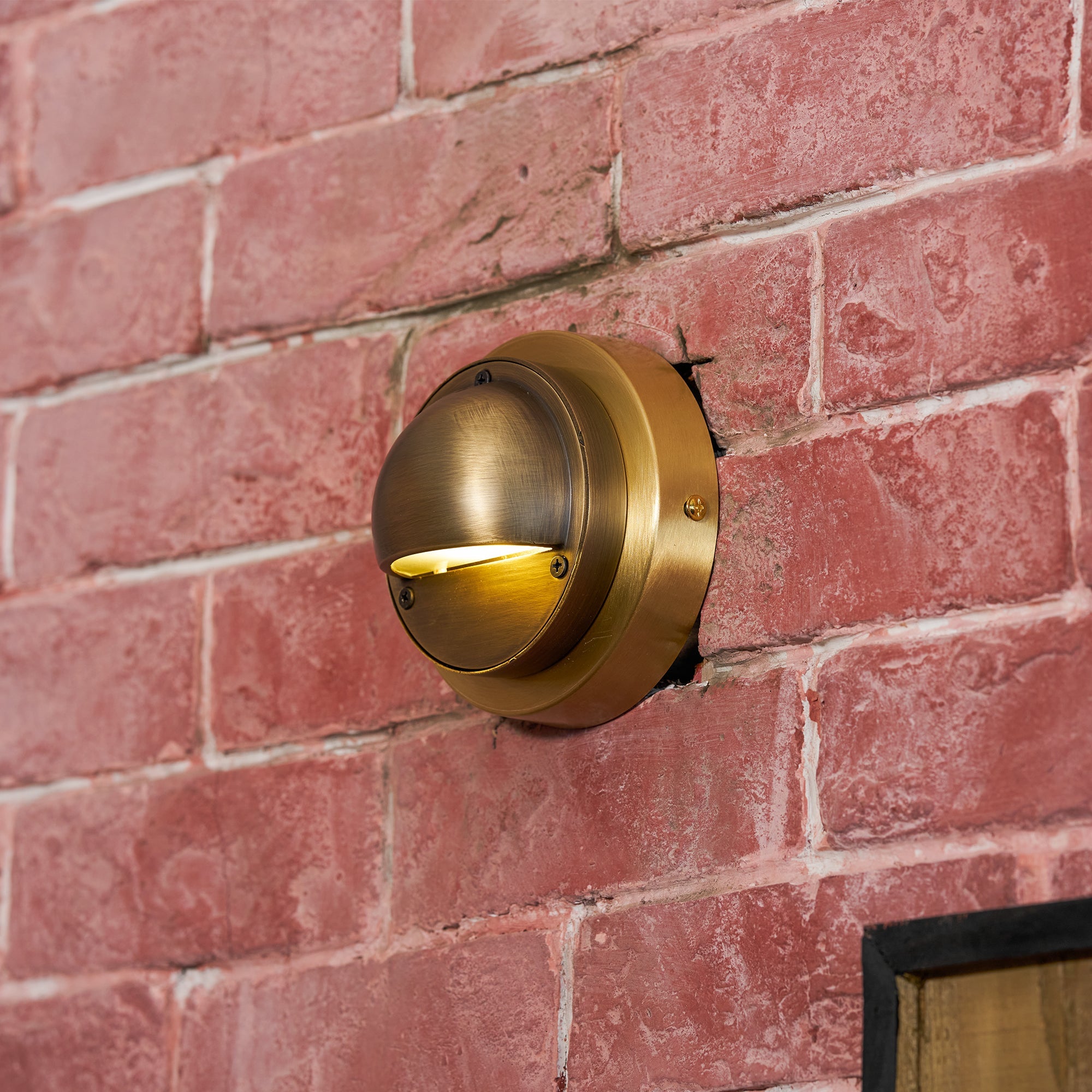 Fennis Outdoor Wall Light