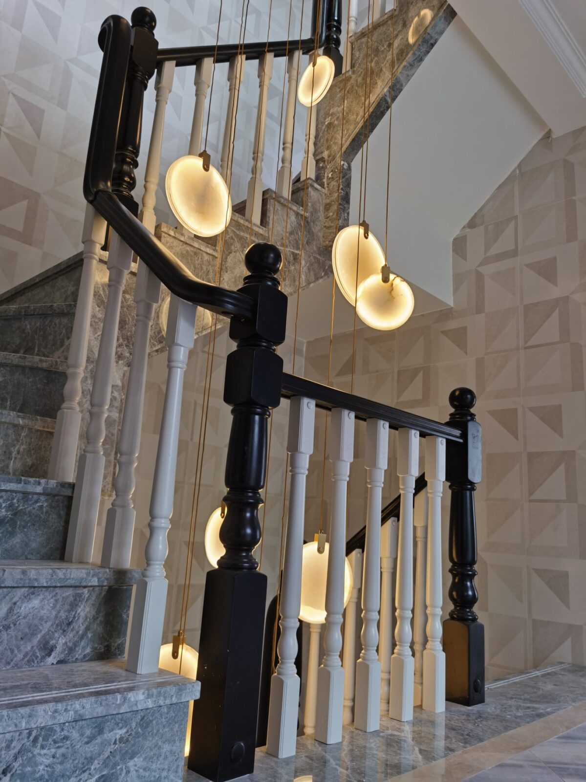 Hayleyna Geometric Pendant Light