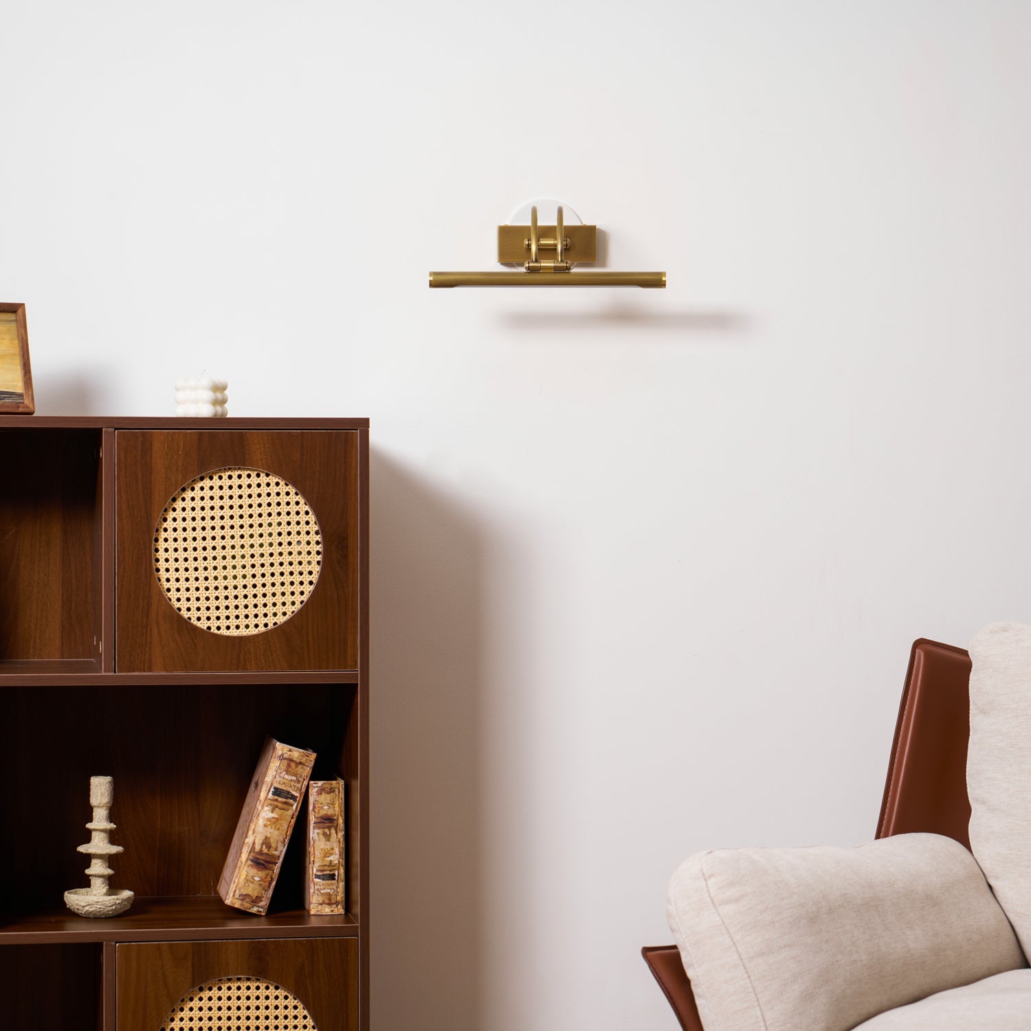 Lexanus Linear Wall Light