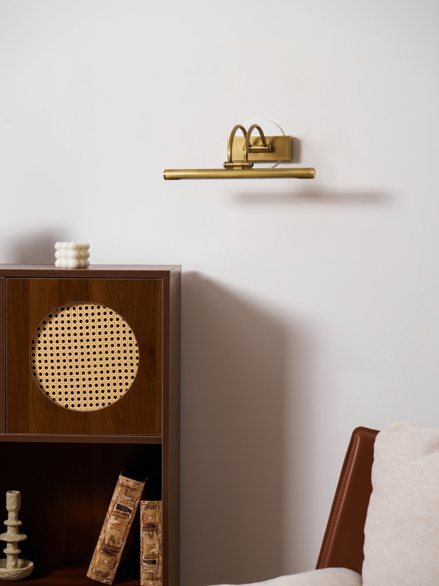 Lexanus Linear Wall Light