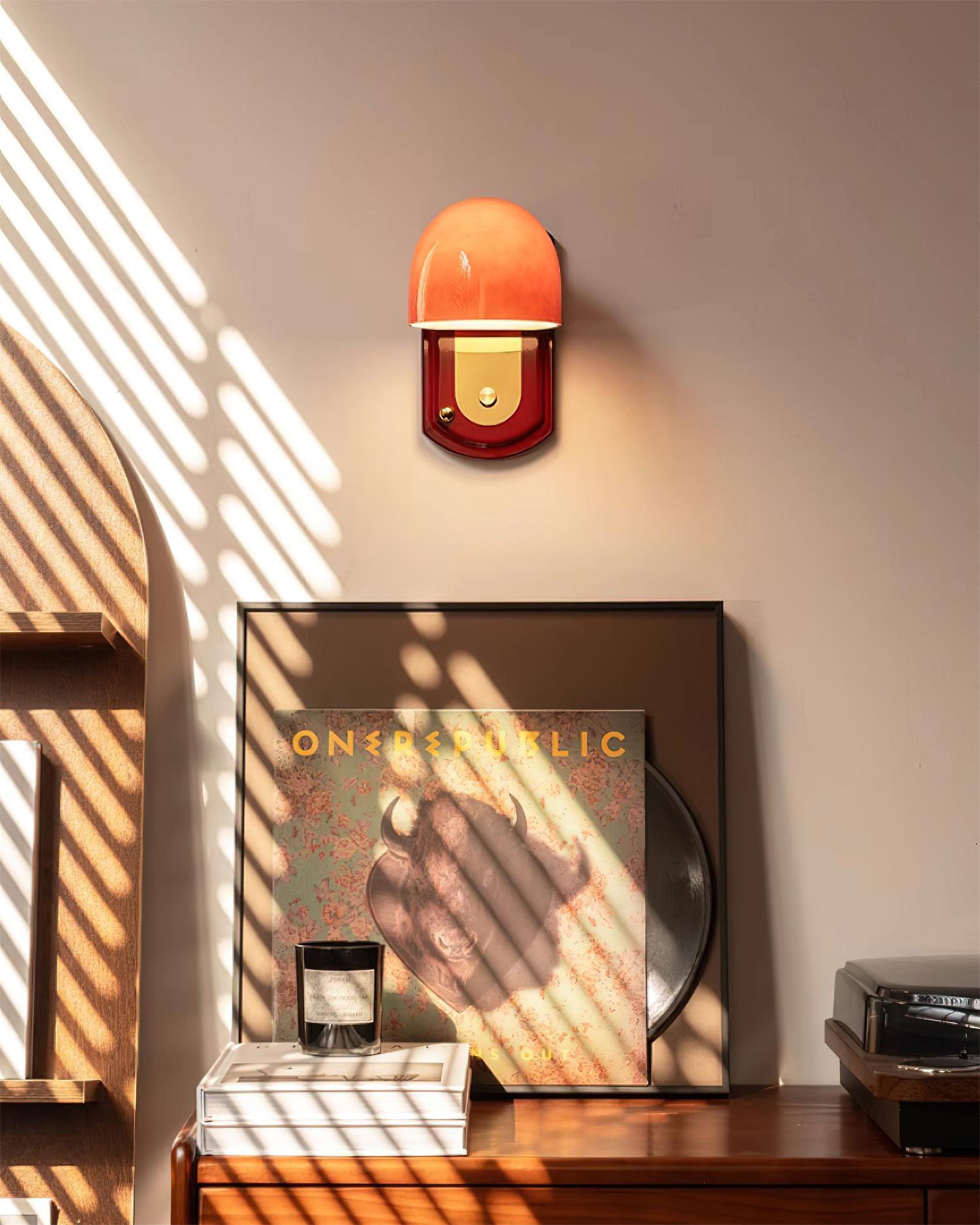 Calaro Wall Light