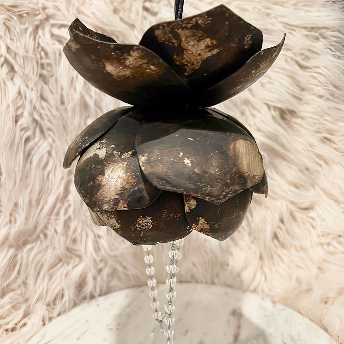 Liotona Floral Pendant Light