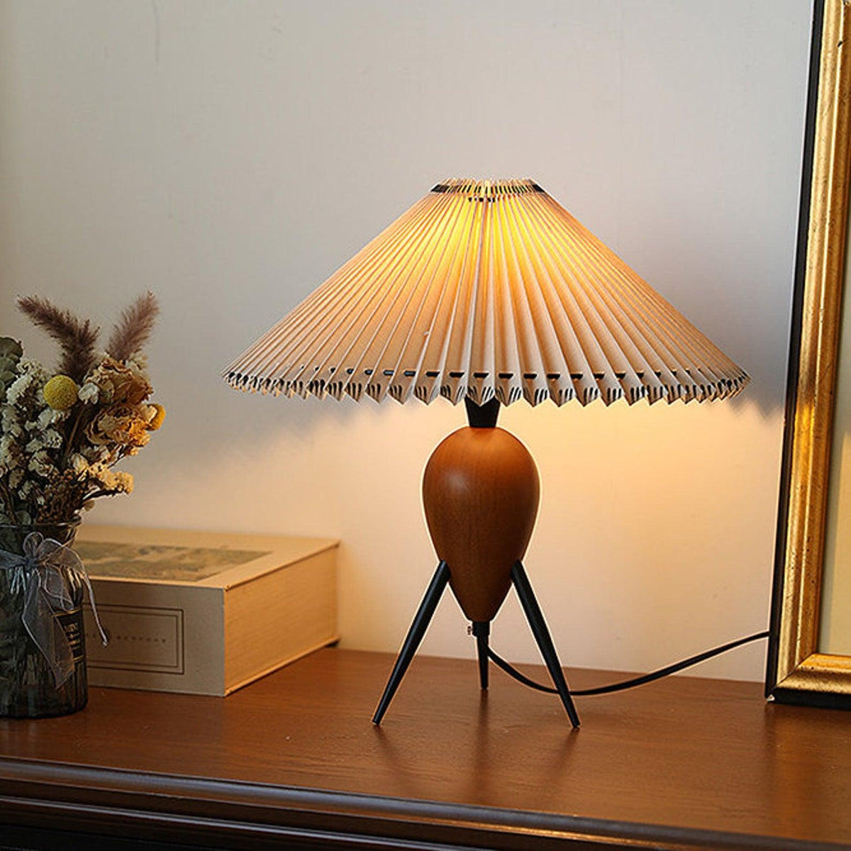 Makie Table Lamp – detail 2