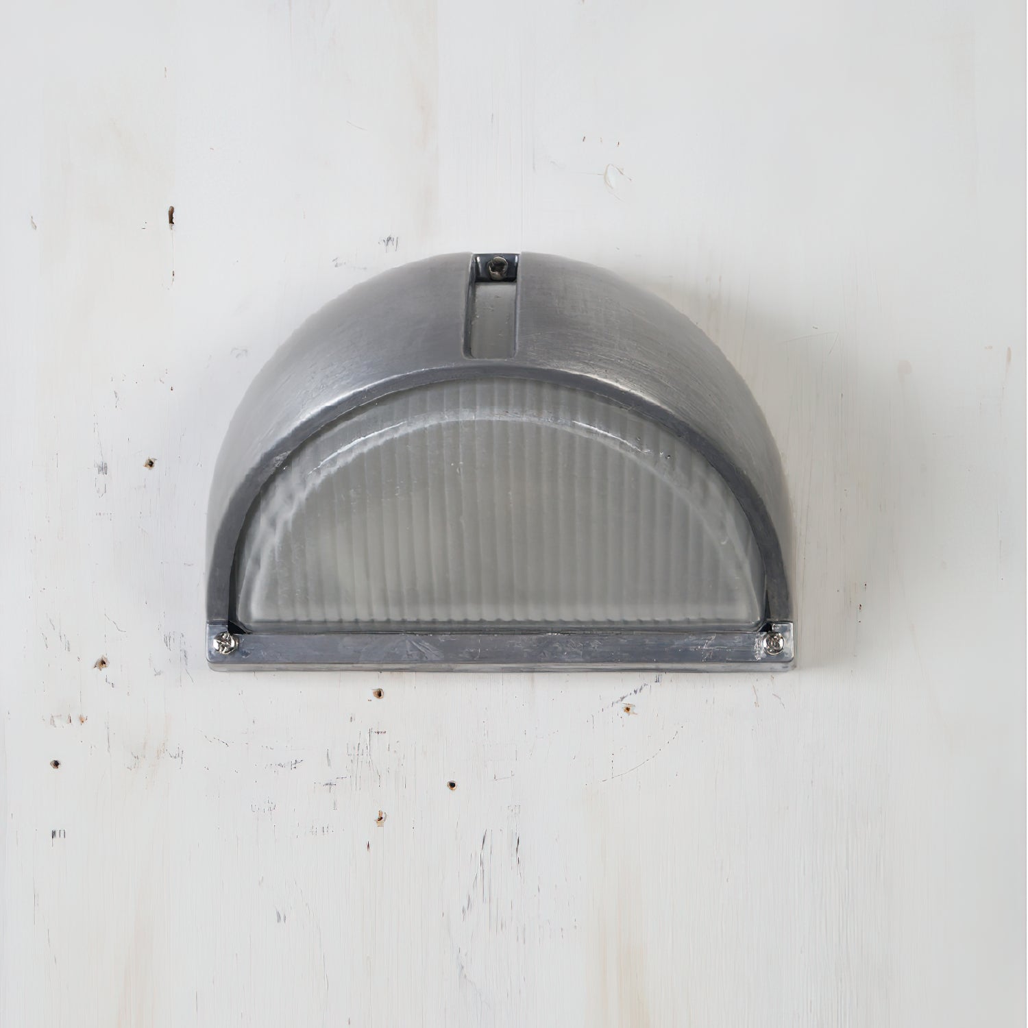 Riova Outdoor Wall Light