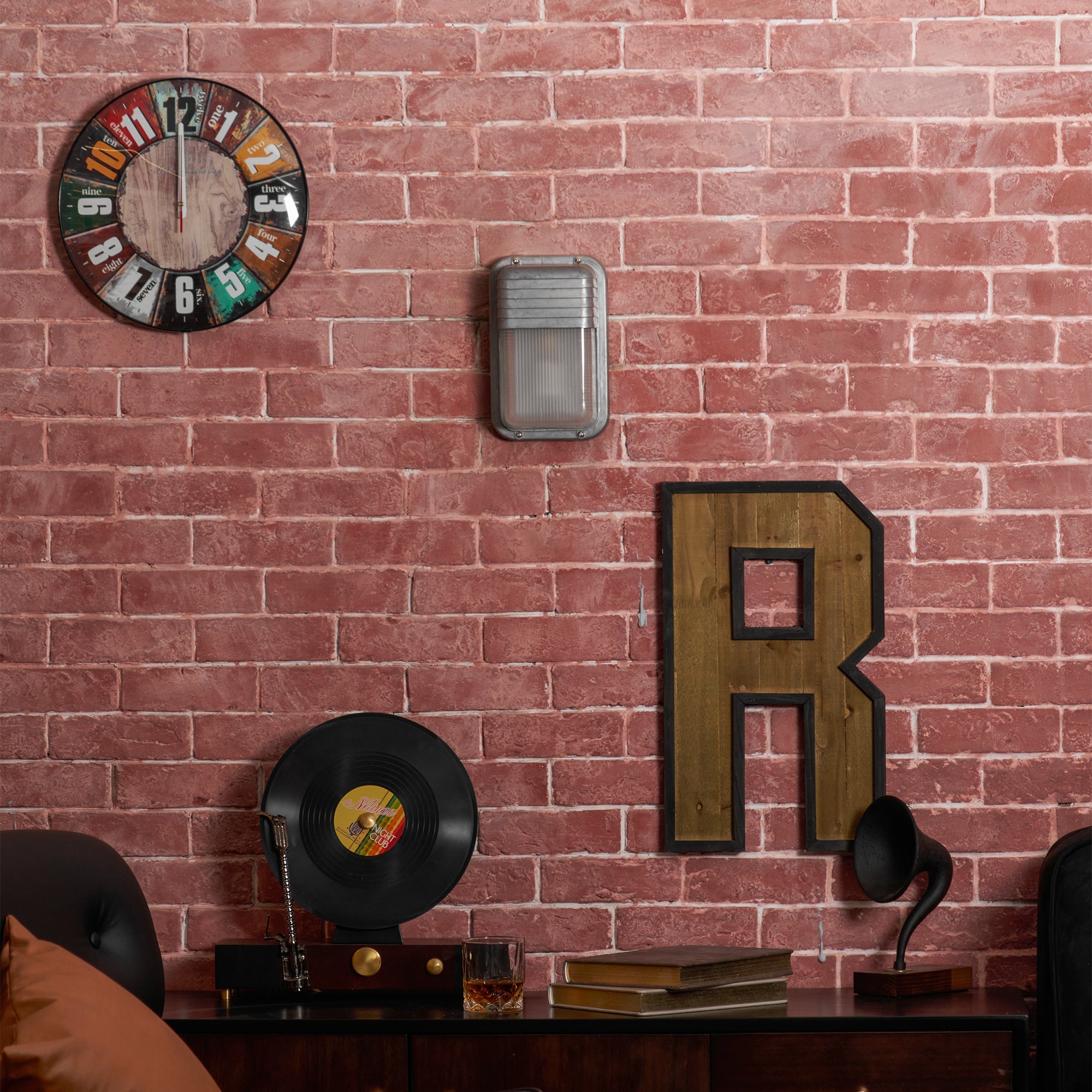 Riova Outdoor Wall Light