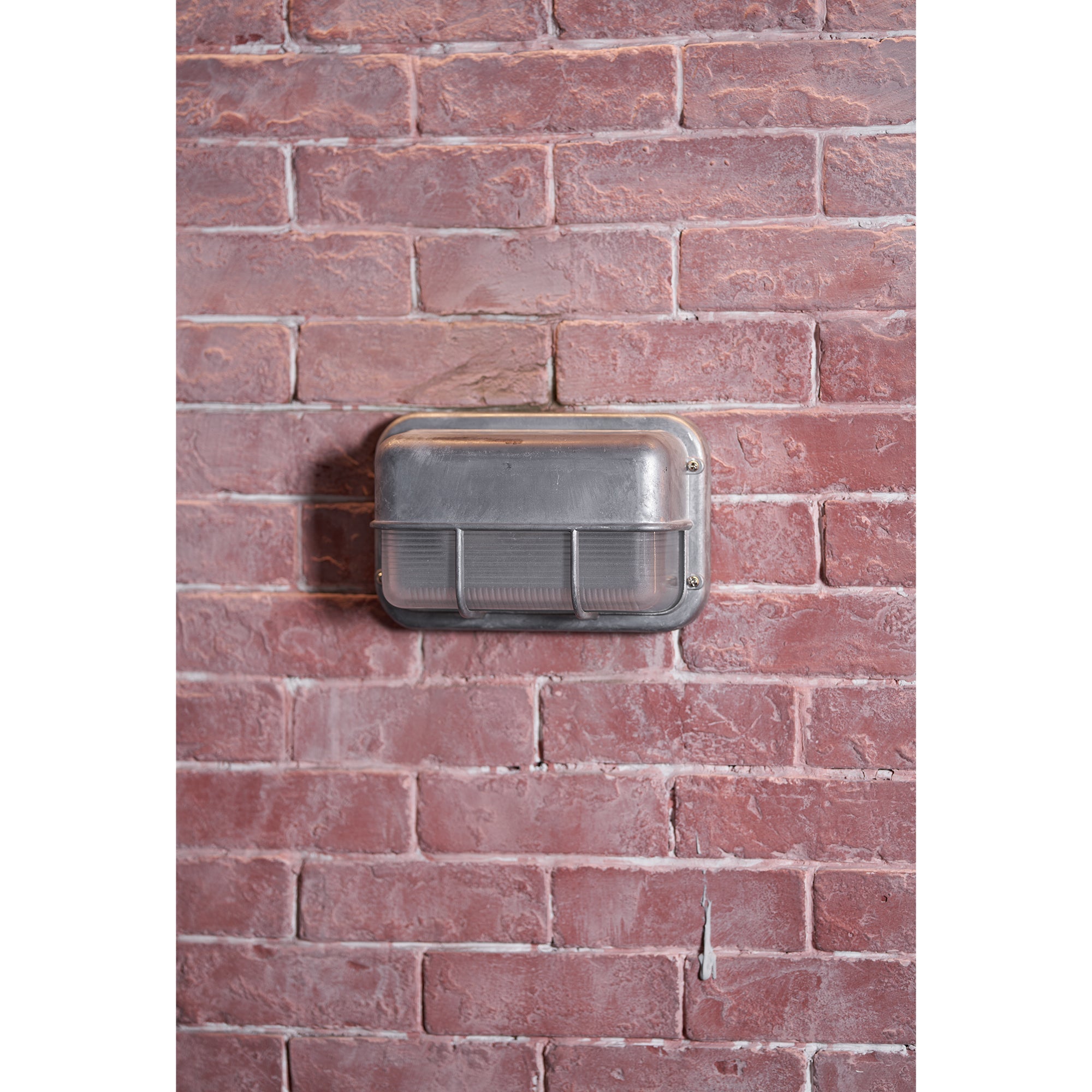 Riova Outdoor Wall Light