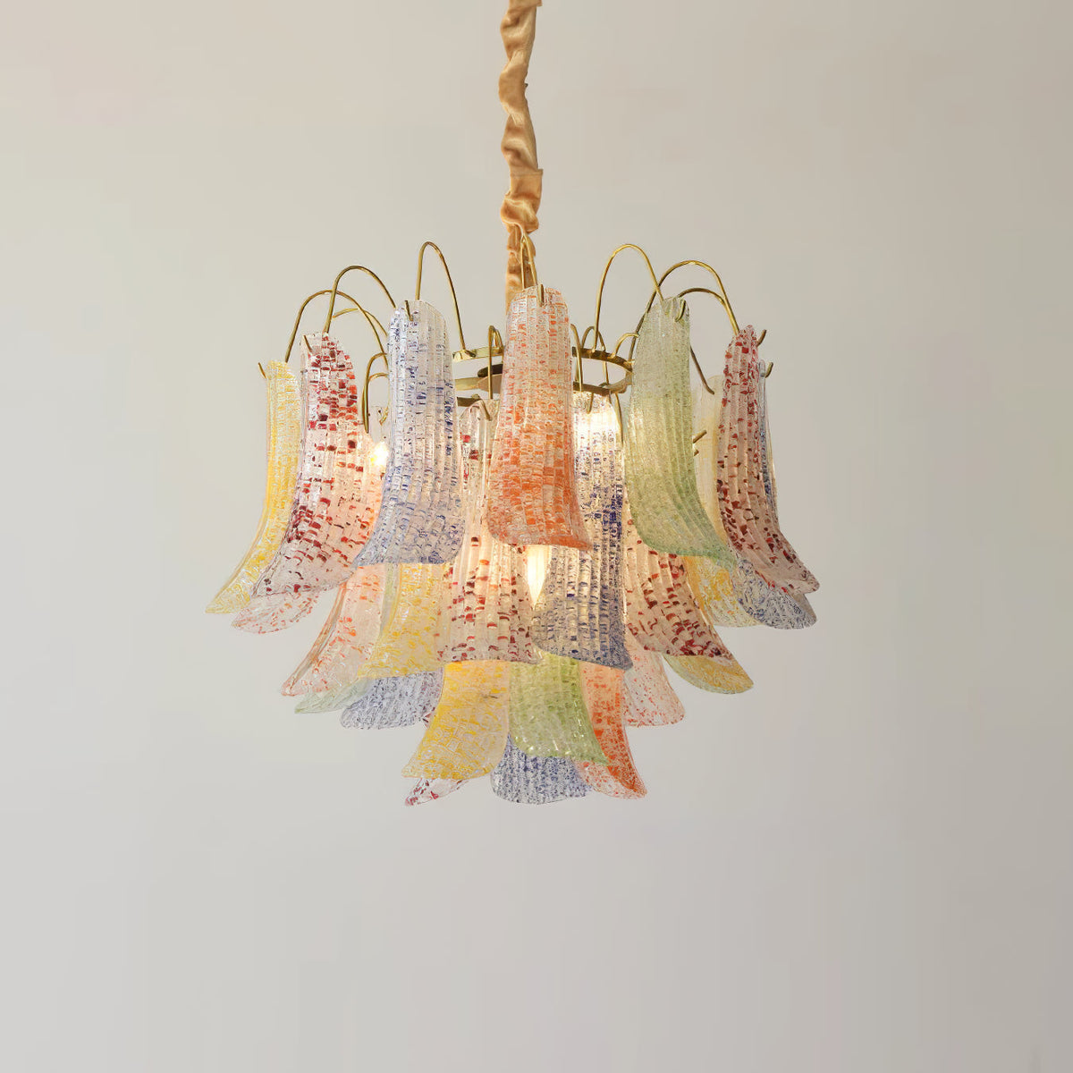 Wynenro Chandelier