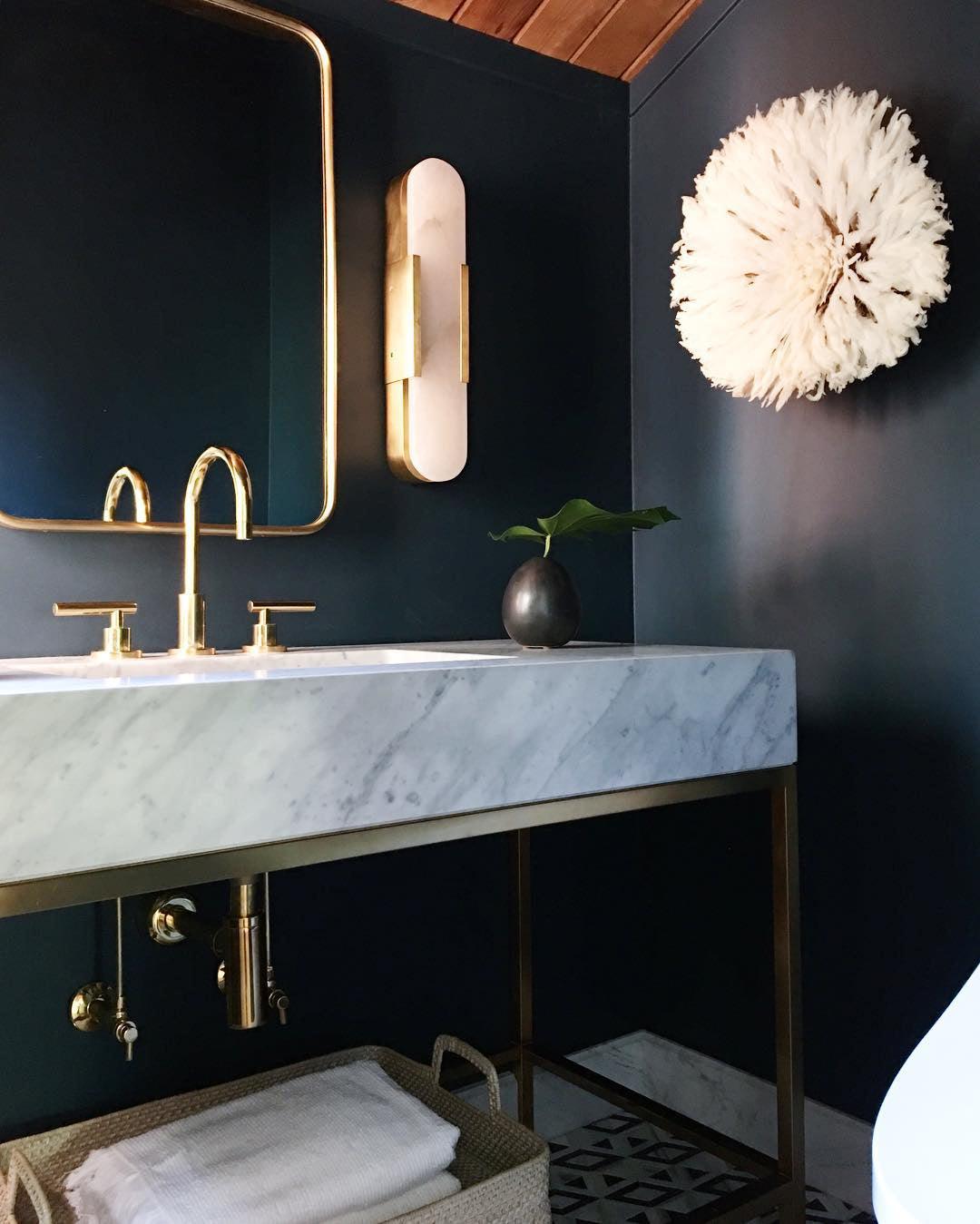 Koava Wall Light