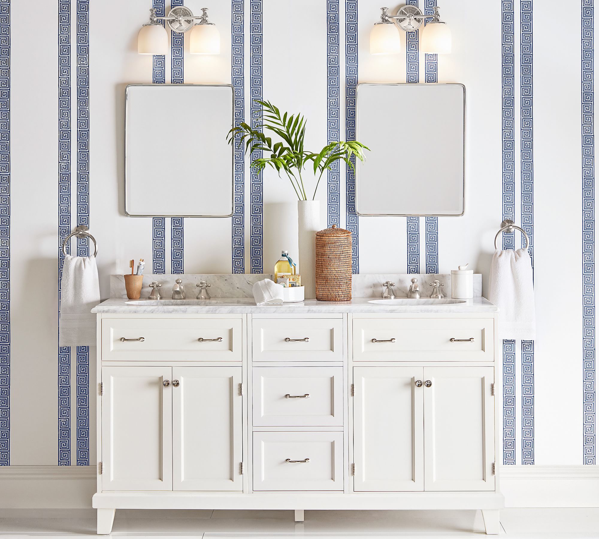 Renwyn Vanity Wall Light