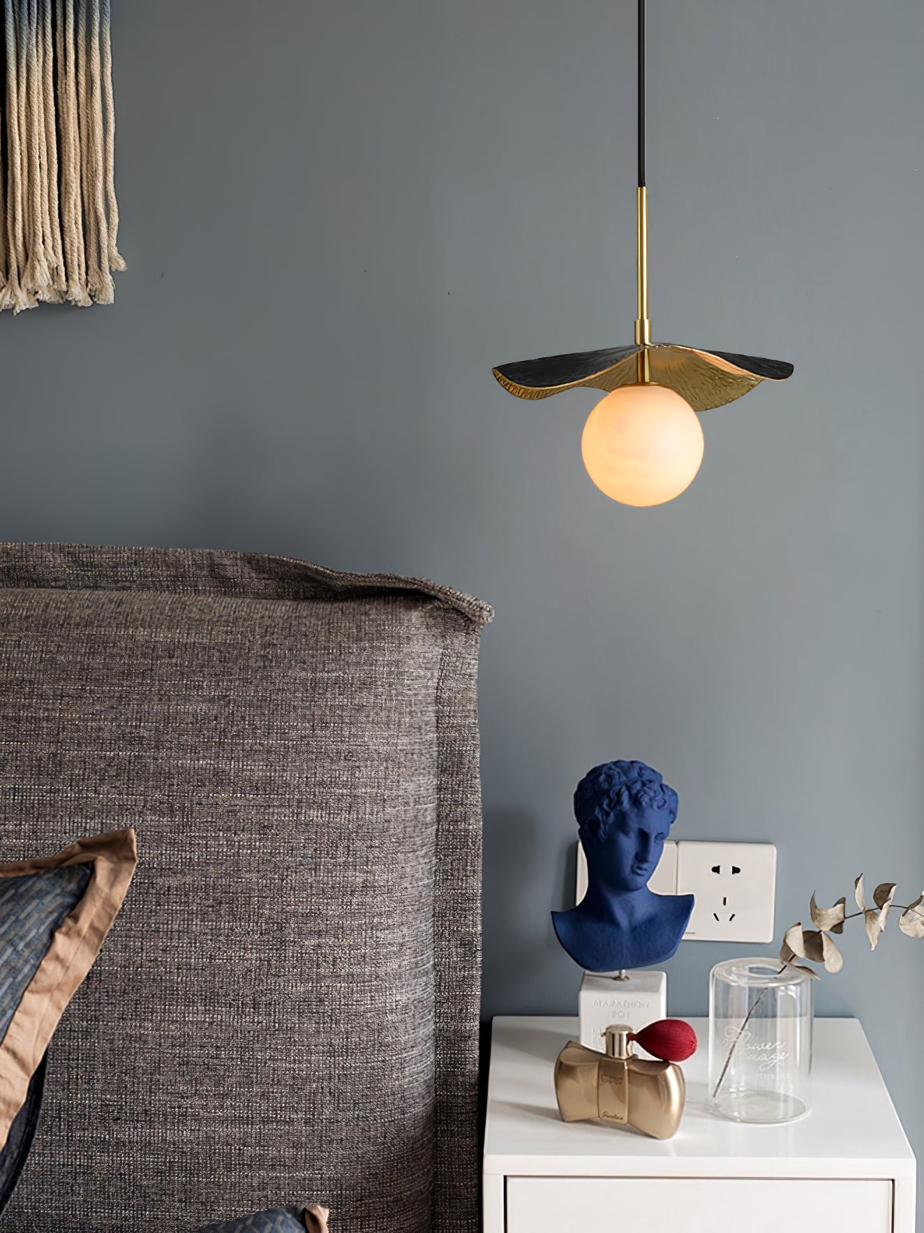 Haleve Pendant Light