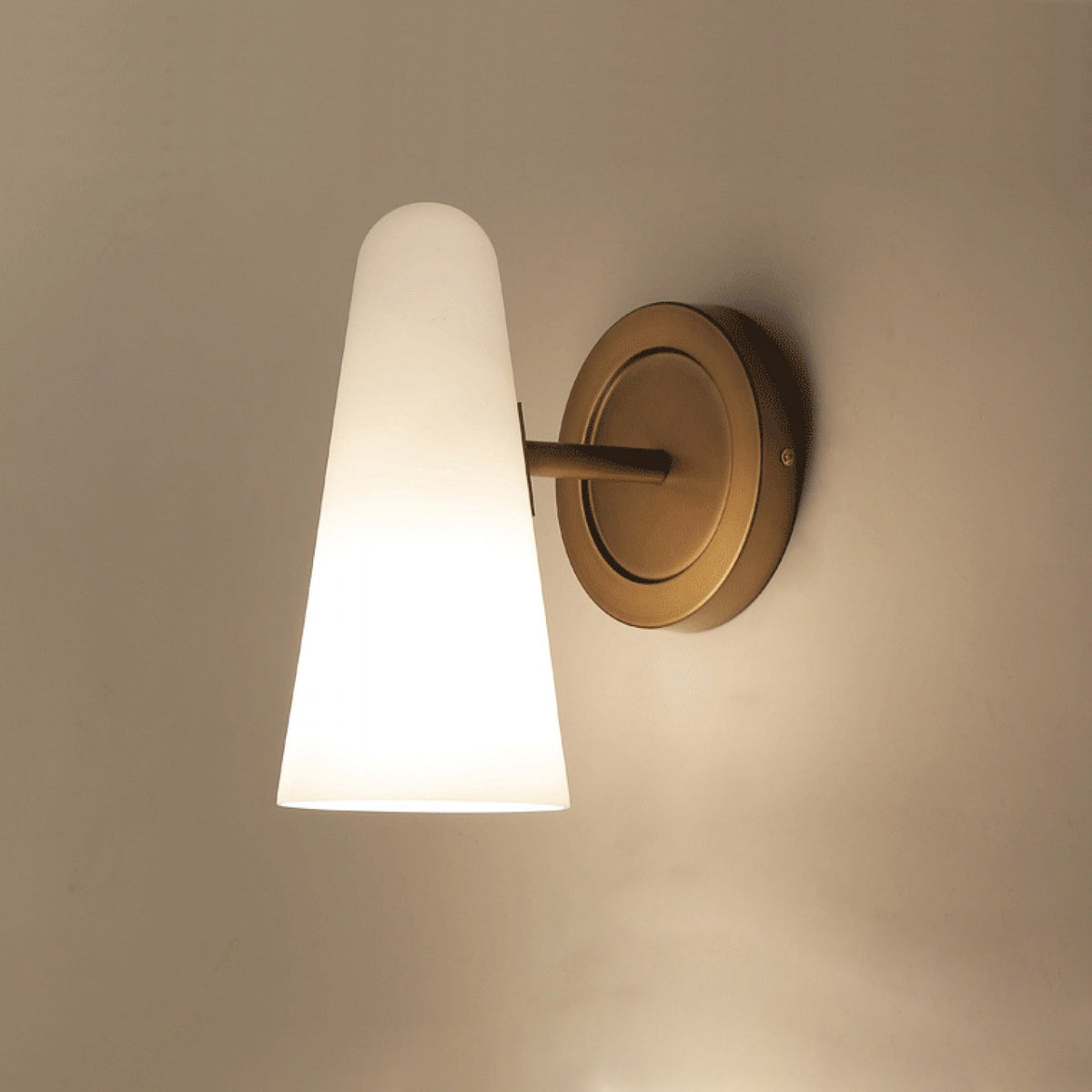 Montfaucon Wall Lamp – detail 9