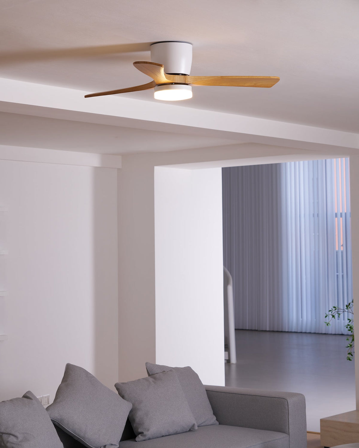Nordic Wooden 42"/48" Ceiling Fan Light - Vakkerlight