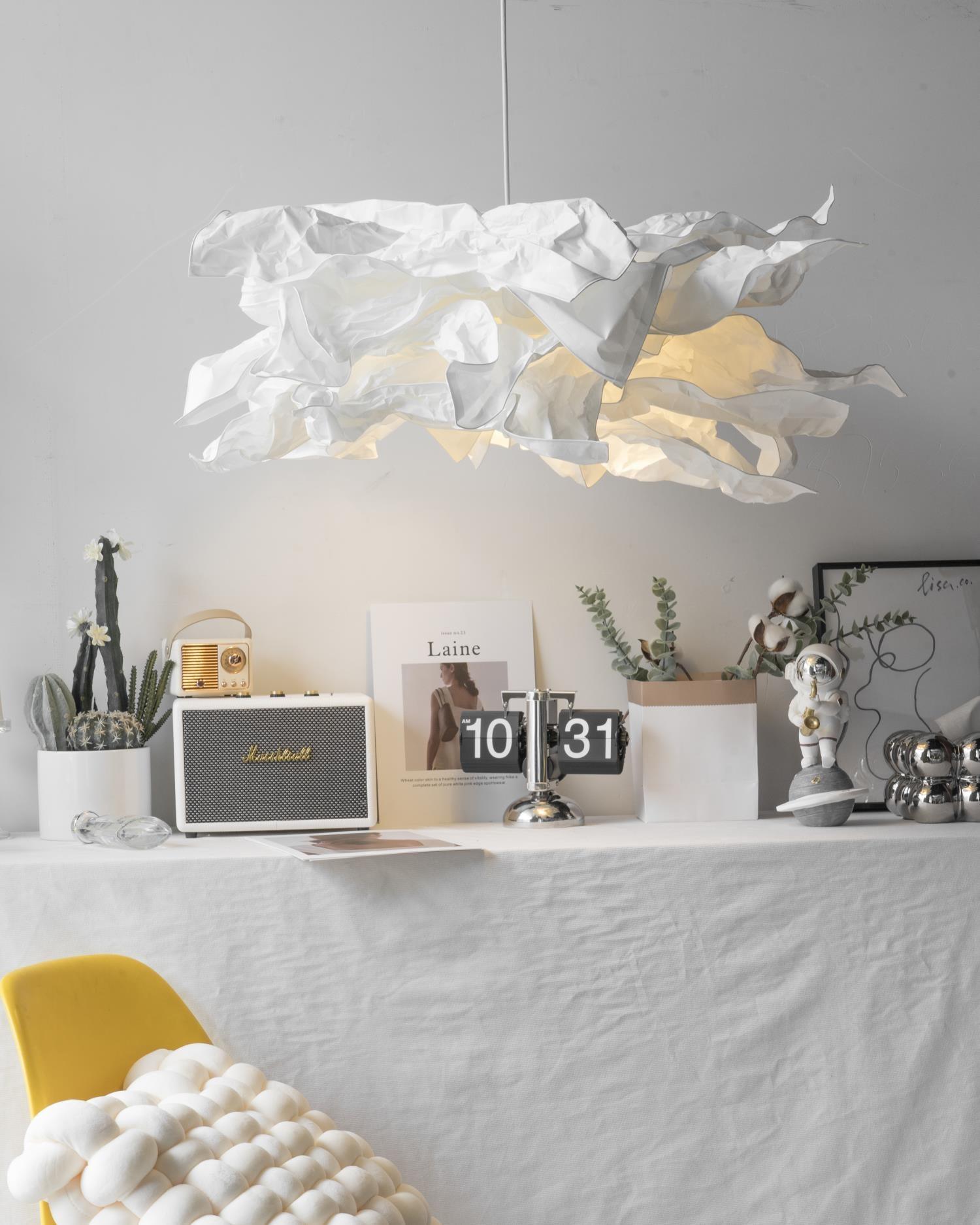 Neroleyen Pendant Light
