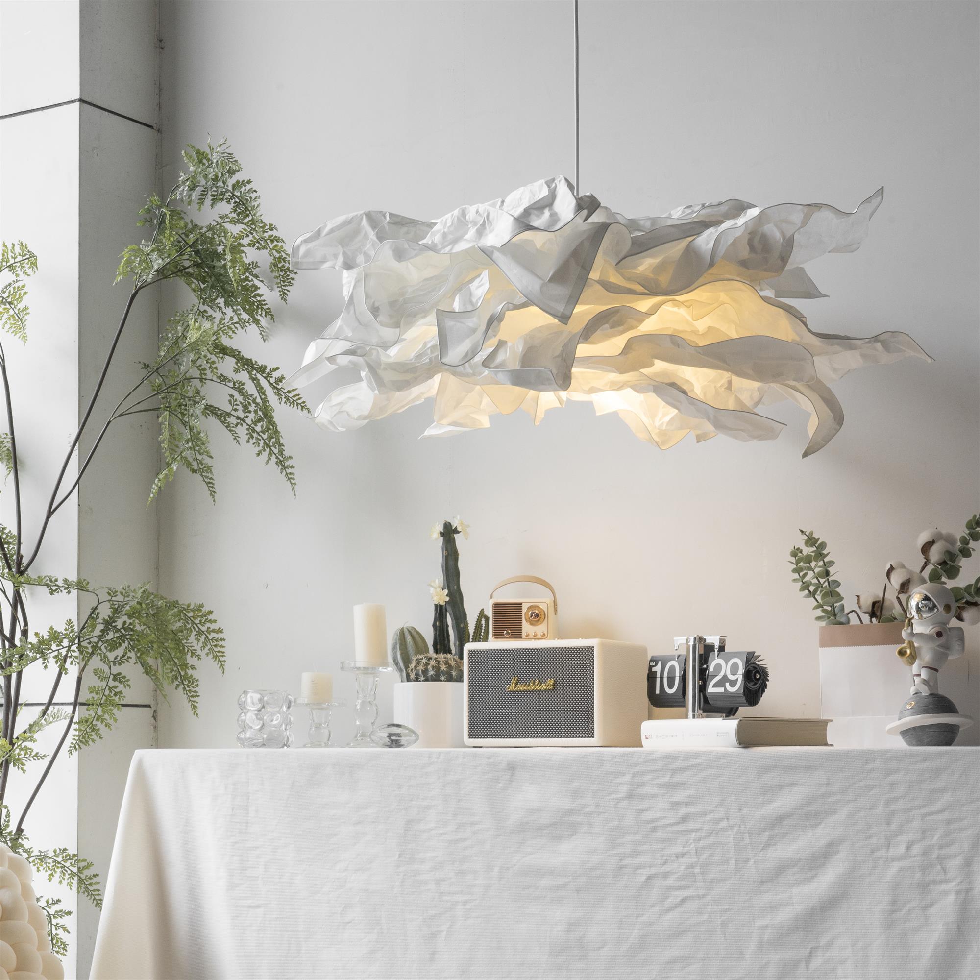 Neroleyen Pendant Light