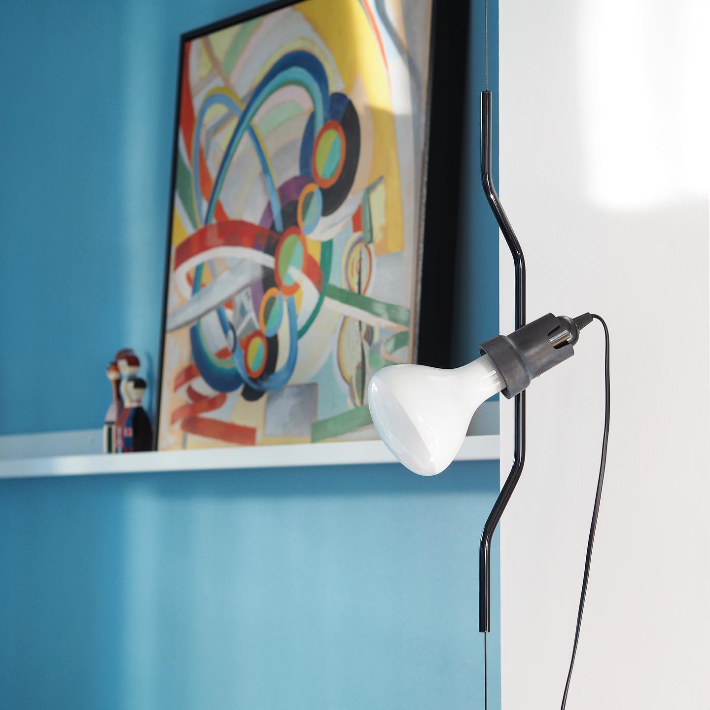 Elomiden Floor to Ceiling Lamp