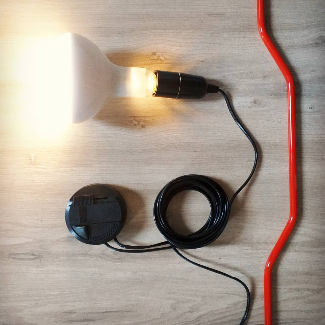 Elomiden Floor to Ceiling Lamp