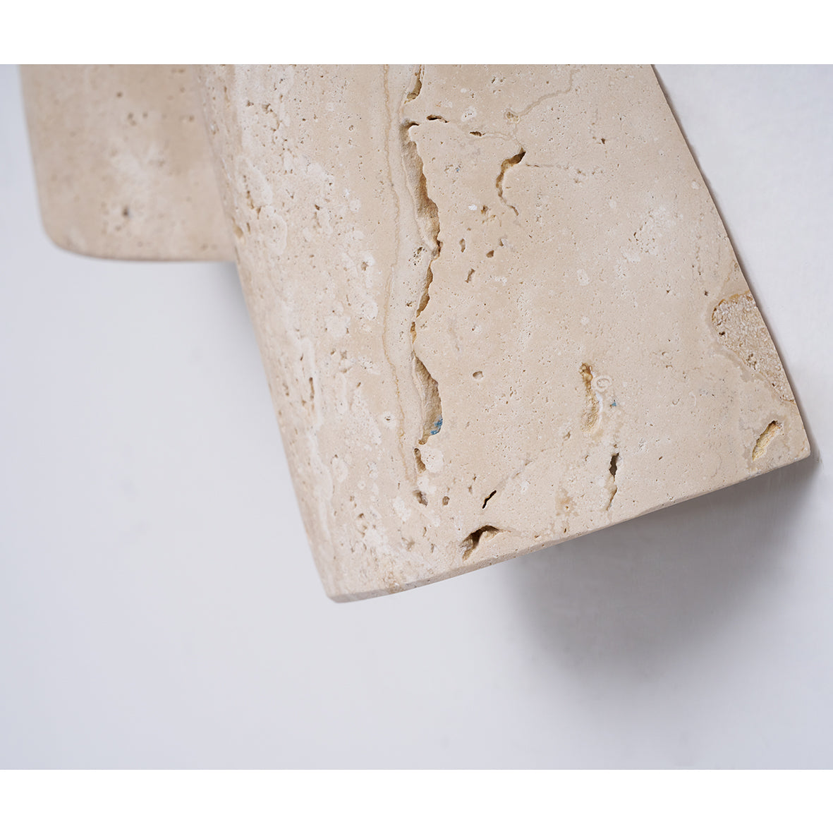 Kaiton Wall Light