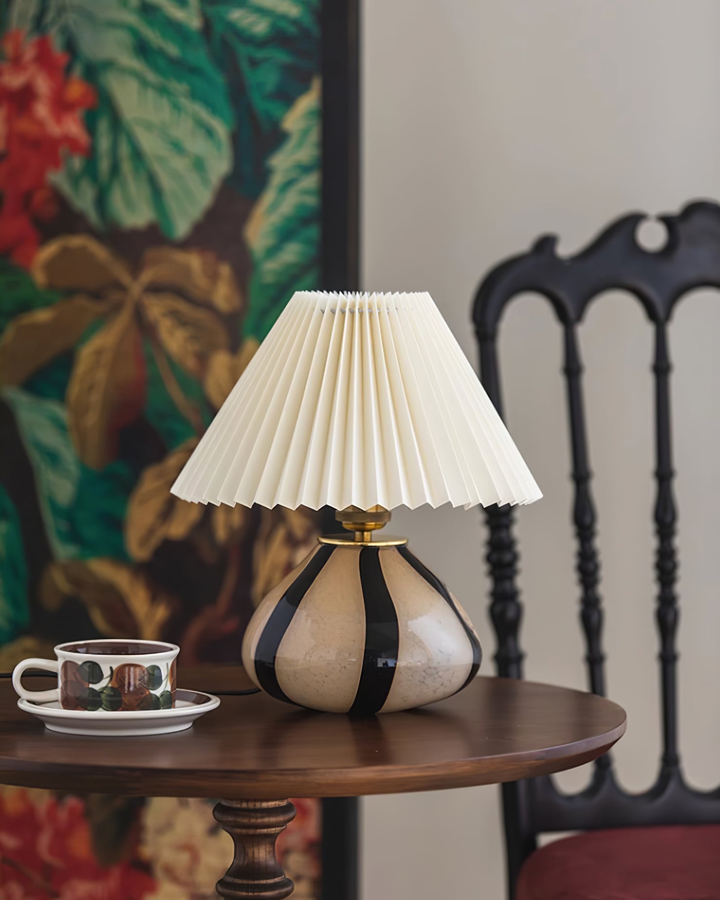 Orilo Pleated Table Lamp
