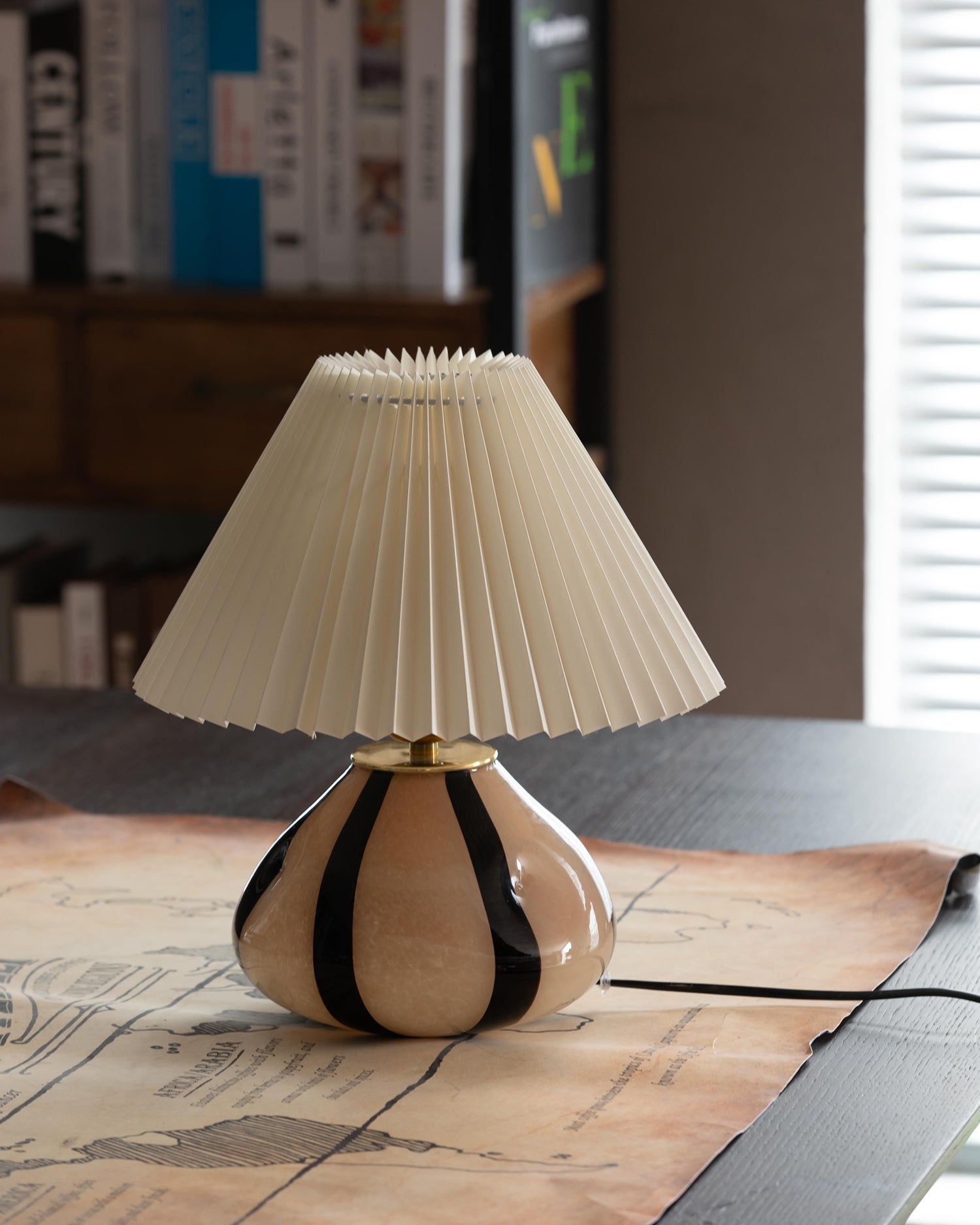 Orilo Pleated Table Lamp