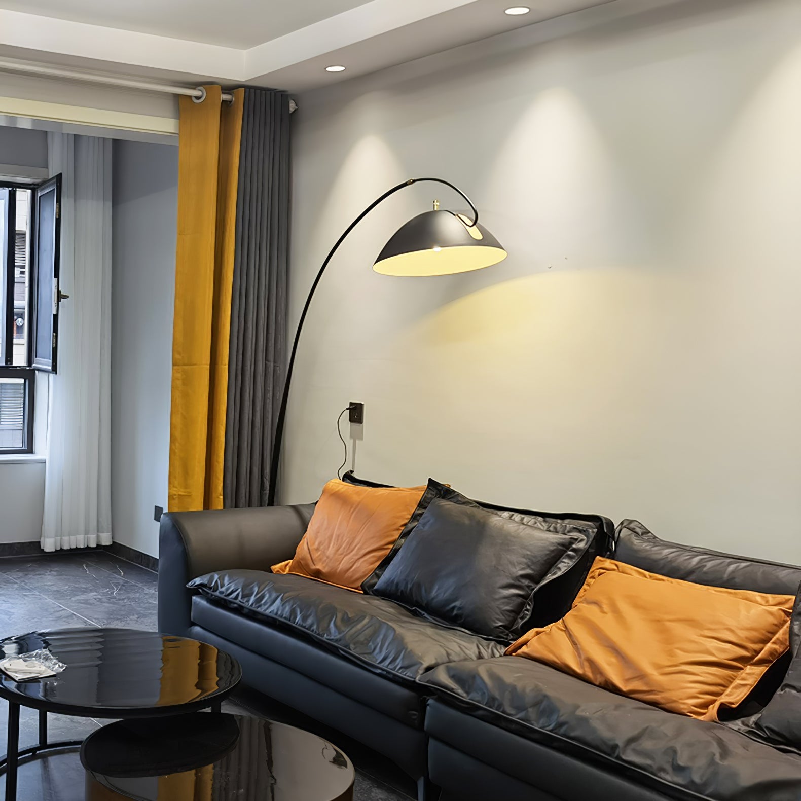 Deli Arc Floor Lamp