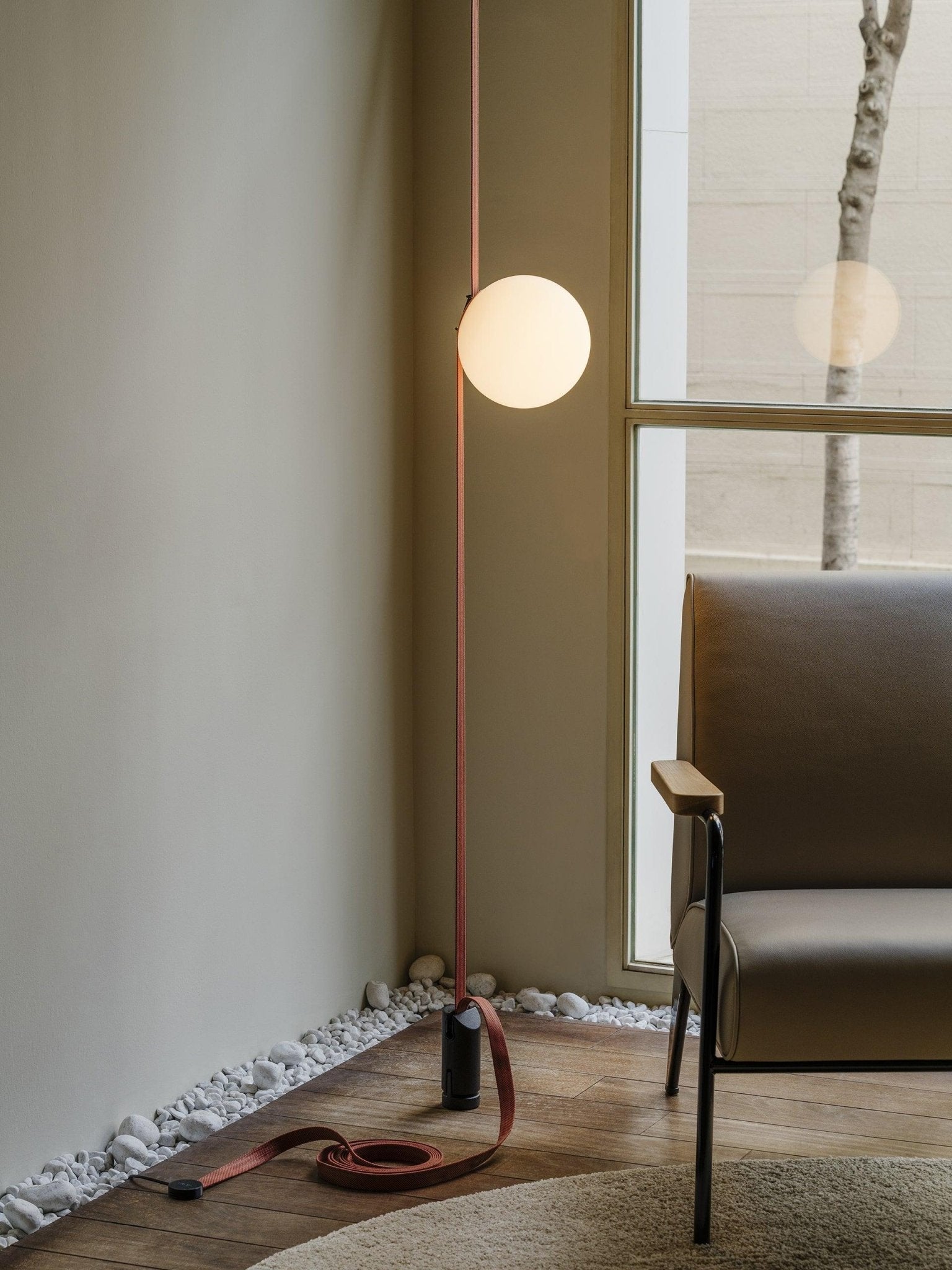 Neroiell Globe Pendant Light