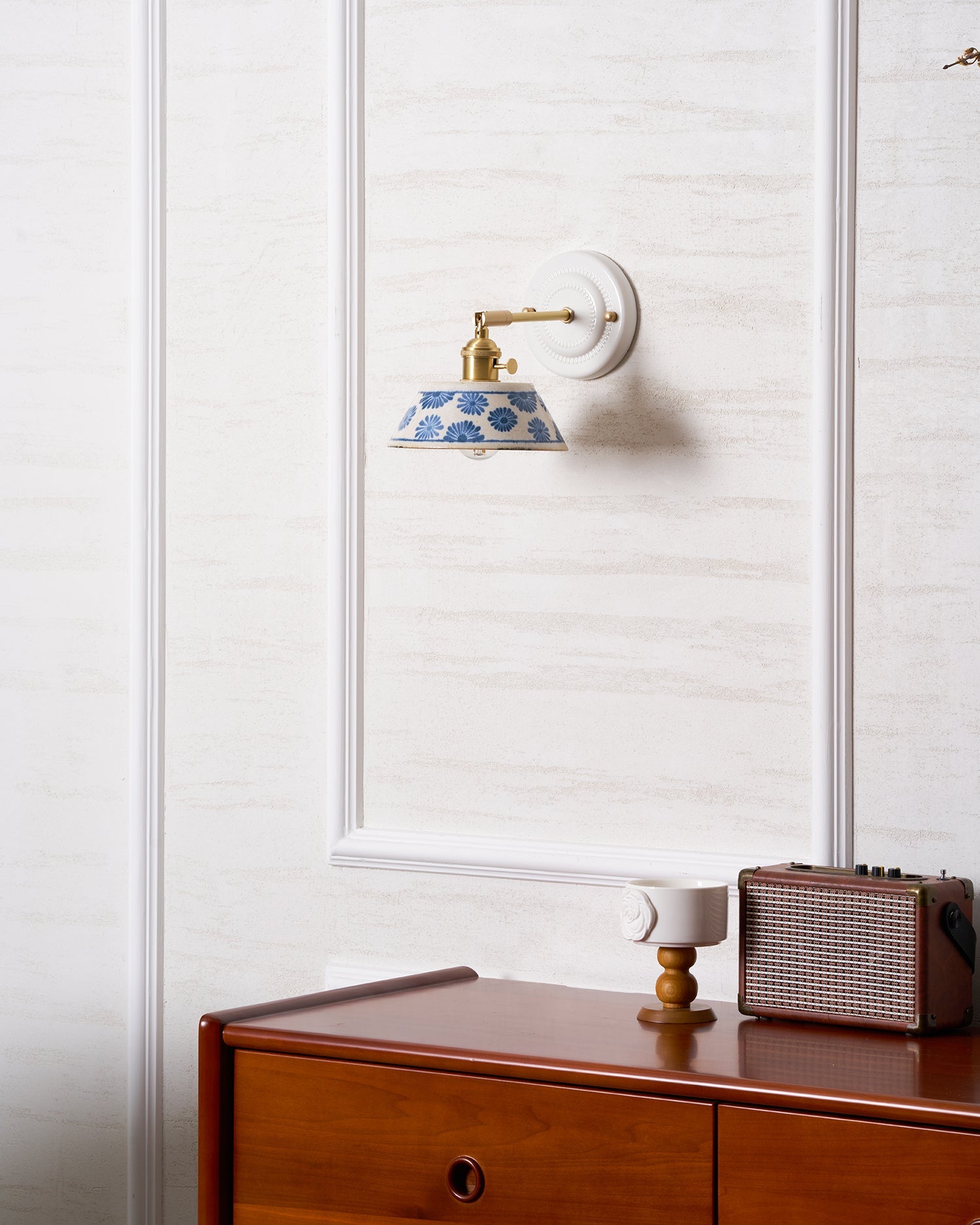 Belu Wall Light