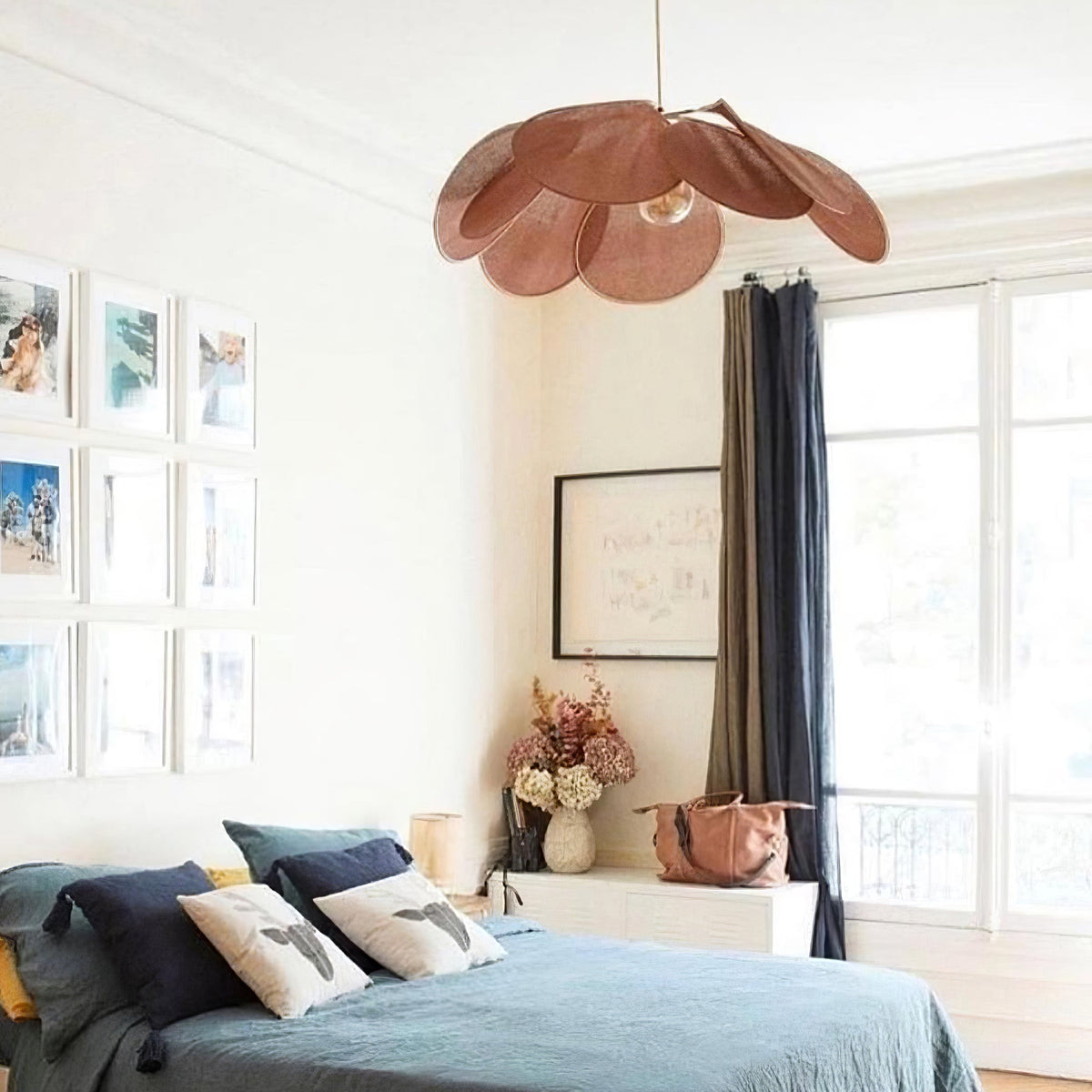 Foxli Petal Pendant Light
