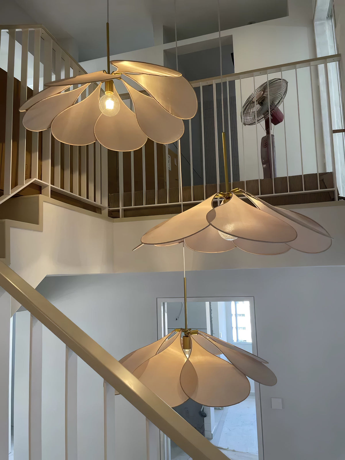 Foxli Petal Pendant Light