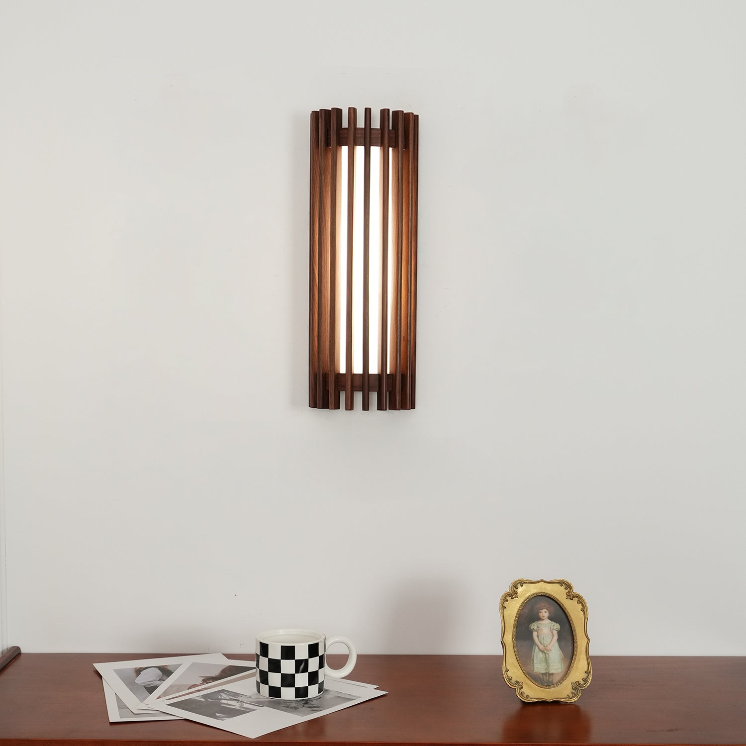 Wynenio Wall Light