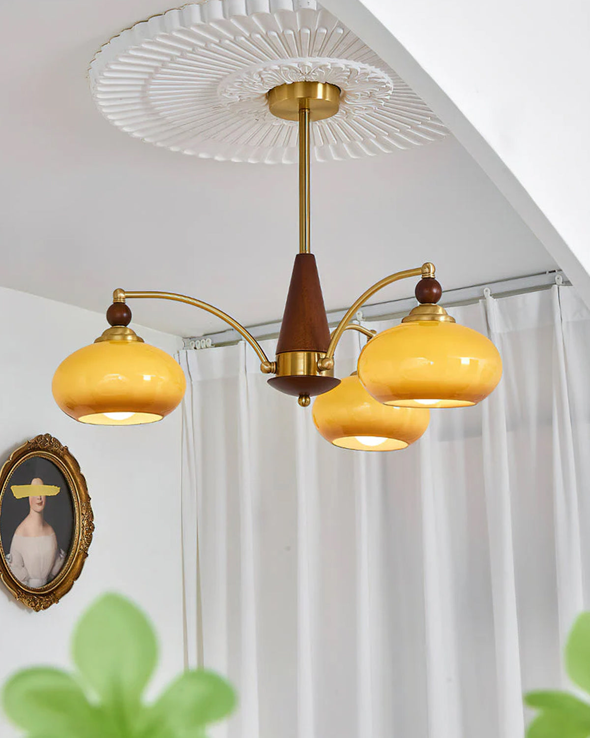 Rioka Retro Chandelier