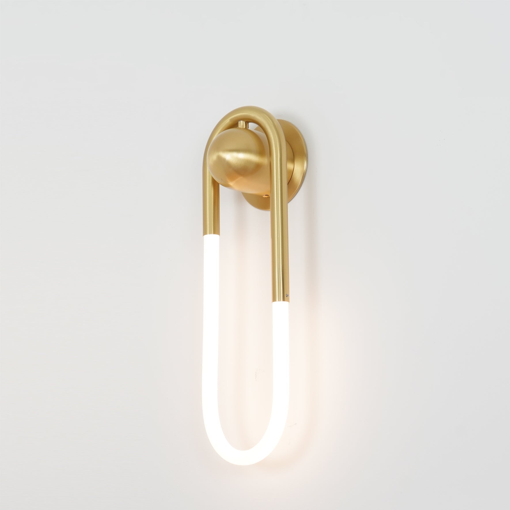 Macove Loop Wall Light