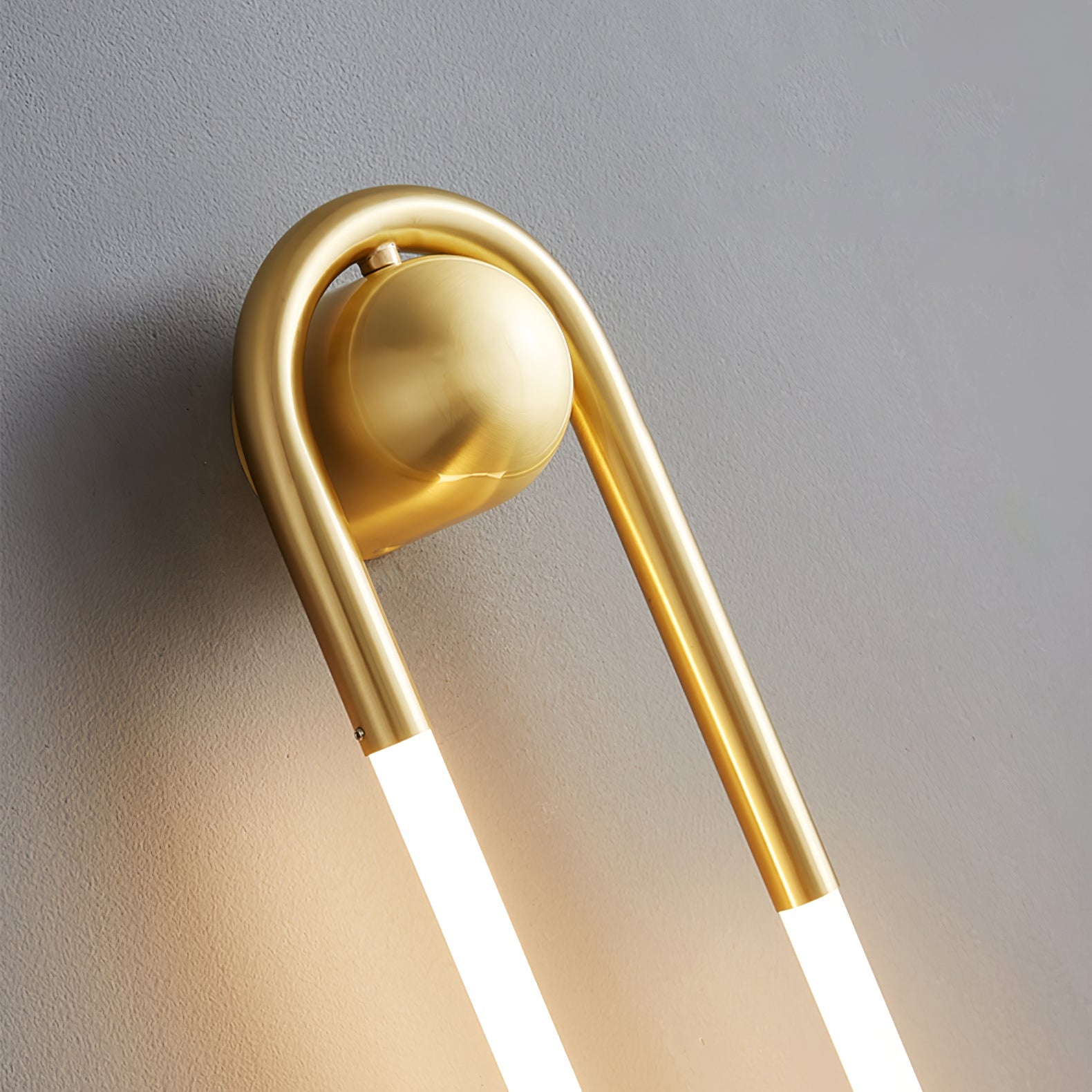 Macove Loop Wall Light