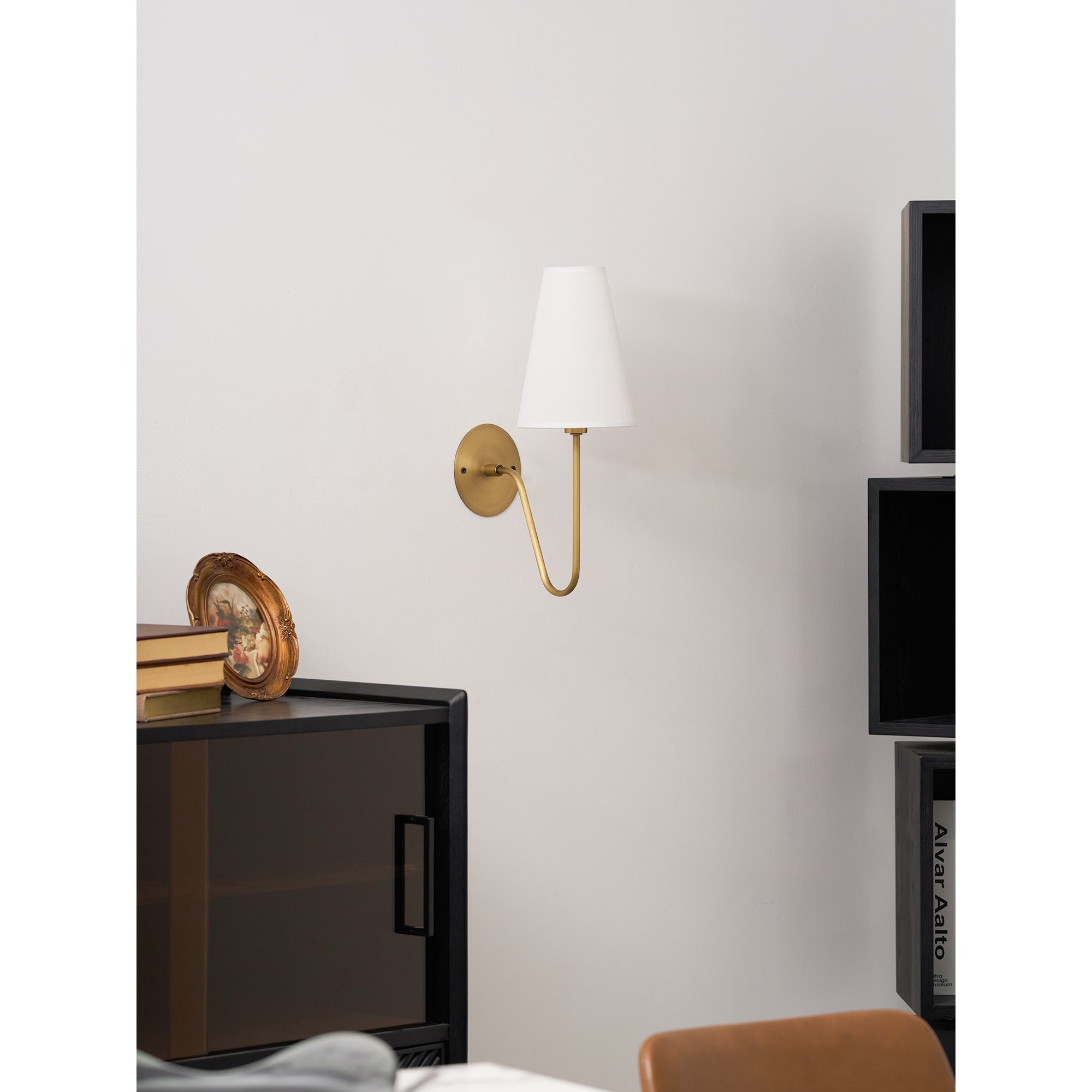 Aron Wall Light