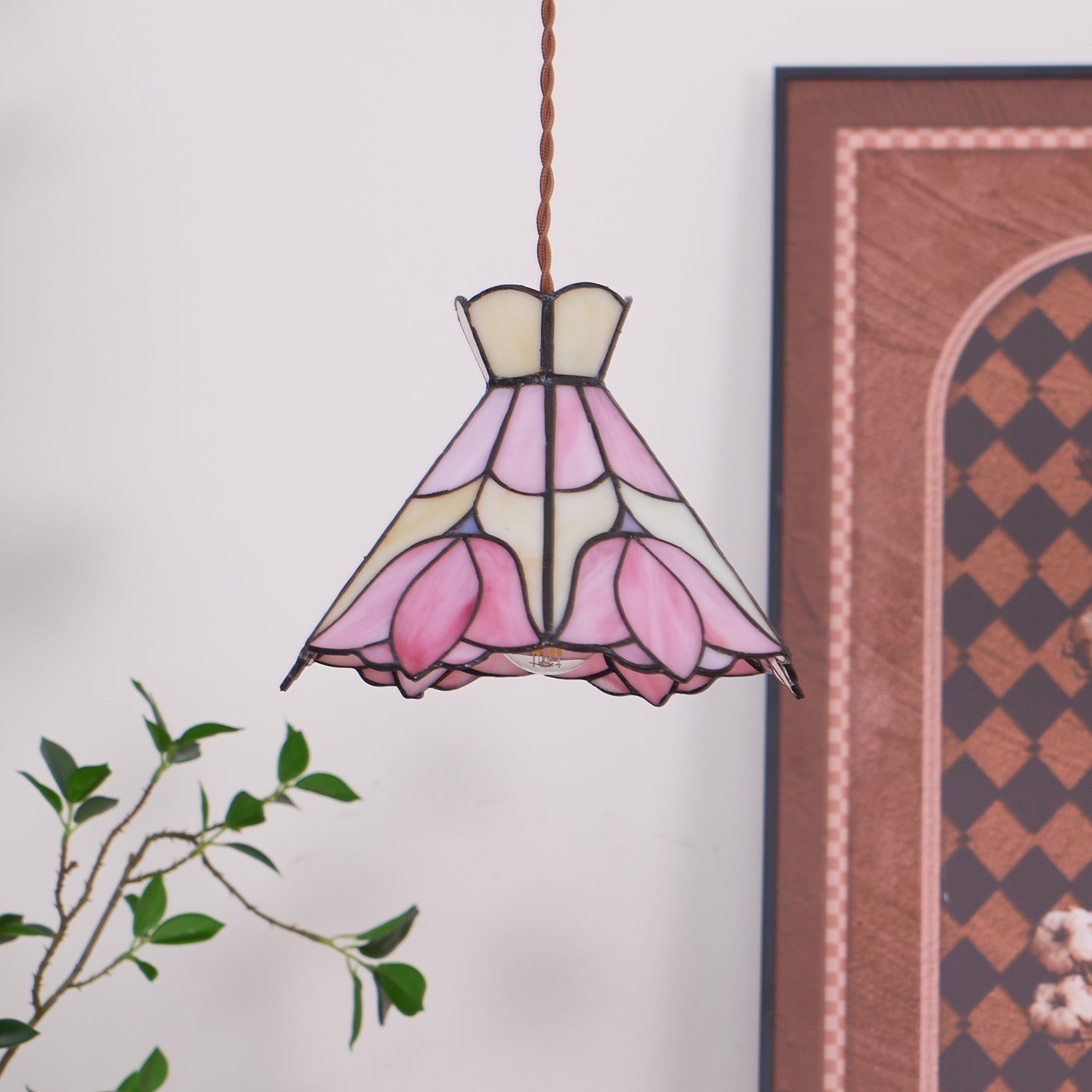 Lecoaris Tiffany Pendant Light
