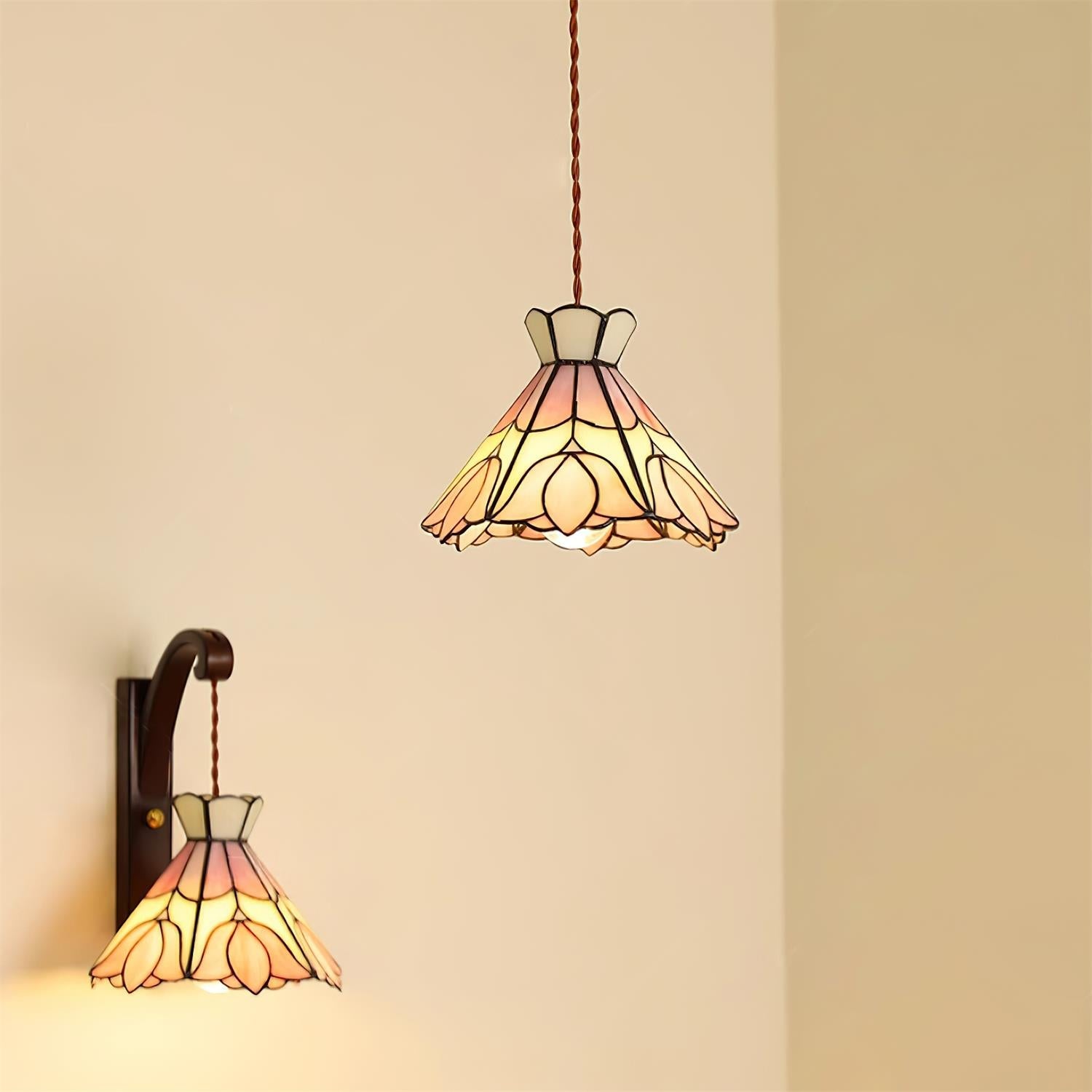 Lecoaris Tiffany Pendant Light