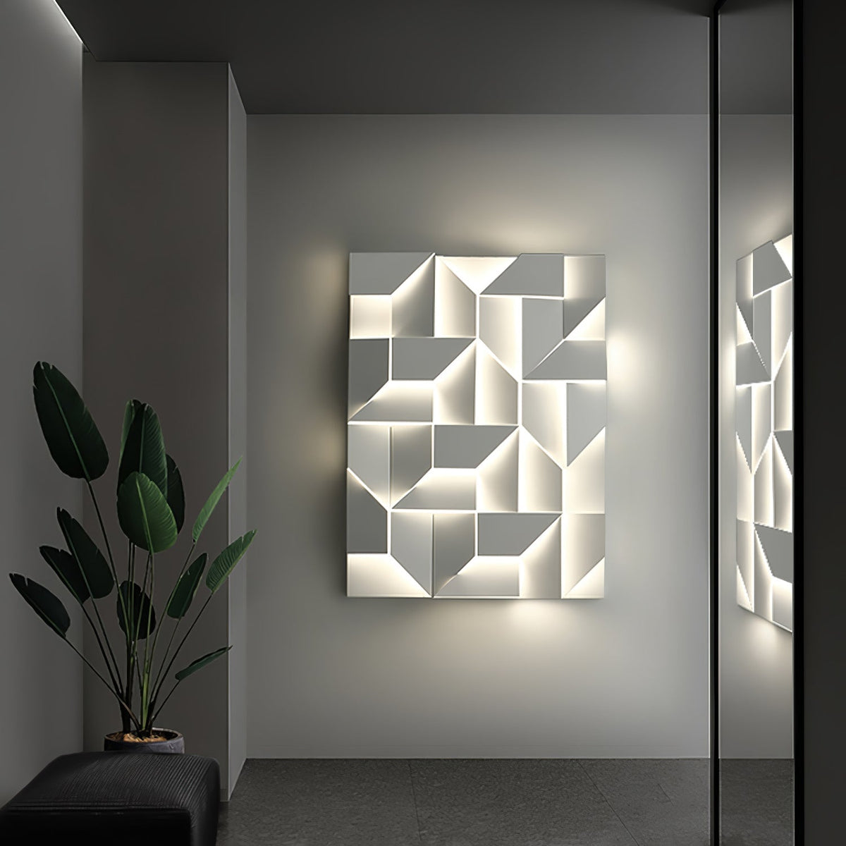 Shadows Grand Sconce – detail 12