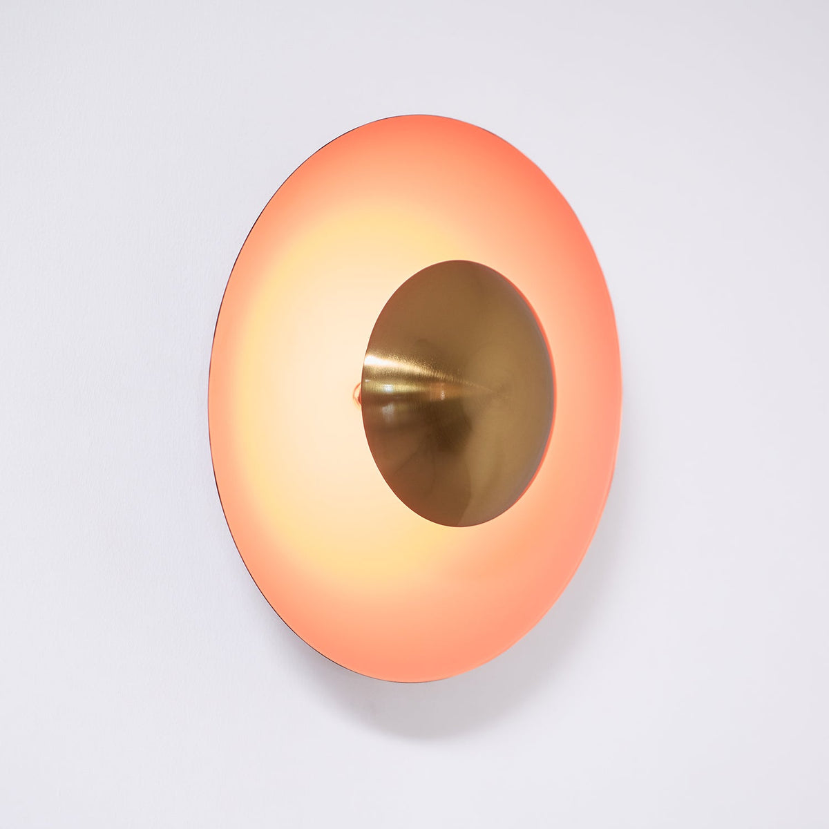 Simplicity Glow Plug - in Wall Light - Vakkerlight