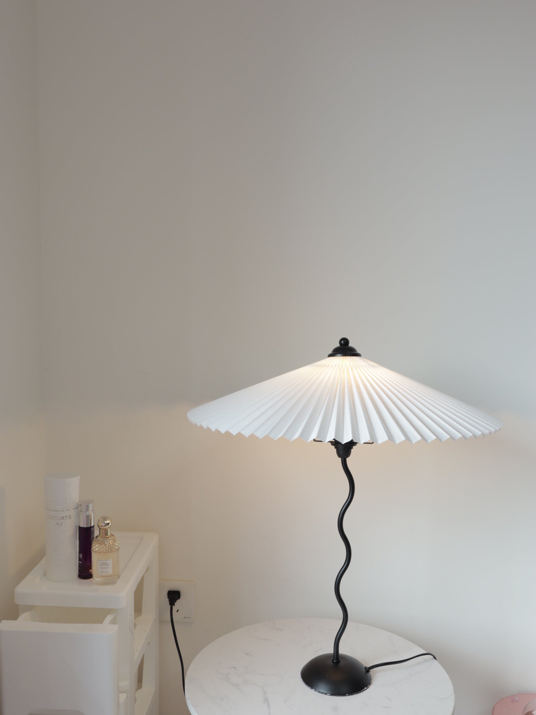 Rion Wavy Table Lamp