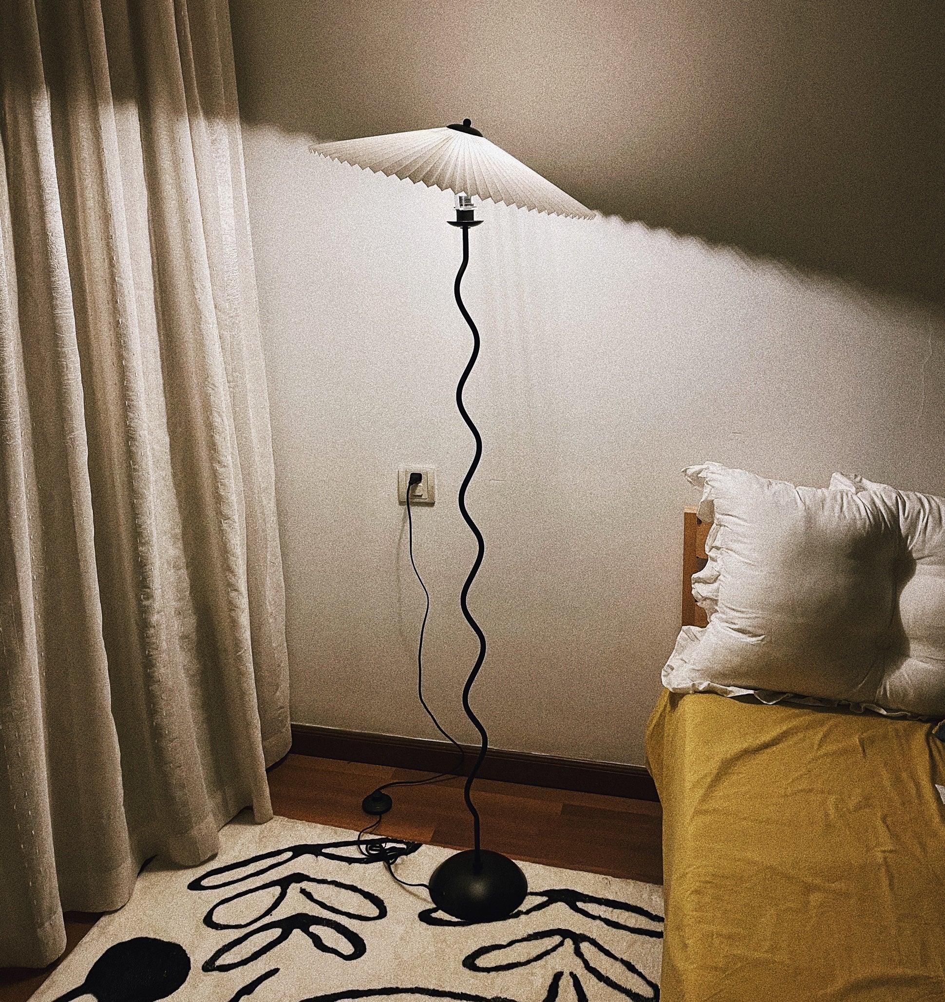 Doveorio Wavy Floor Lamp