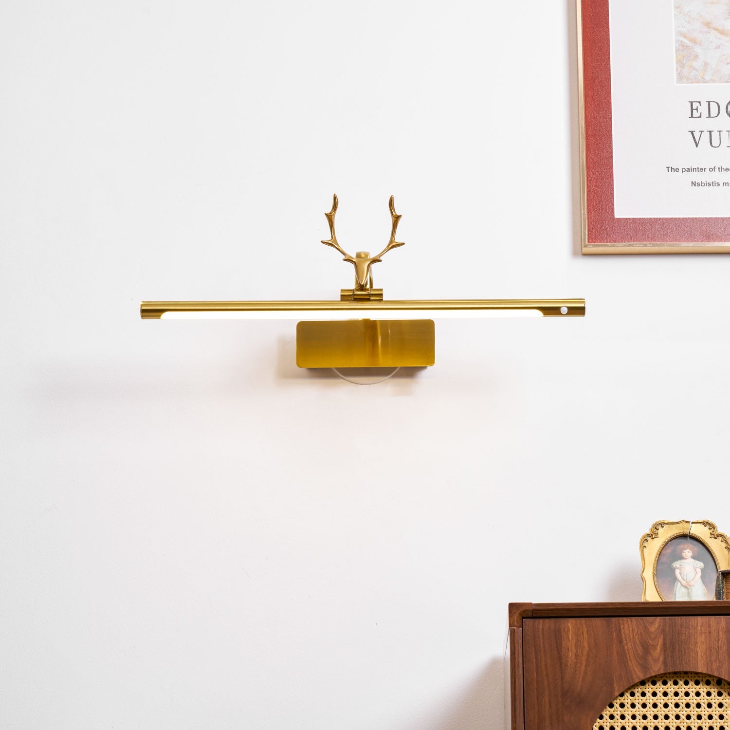 Rioay Stag Horn Wall Light