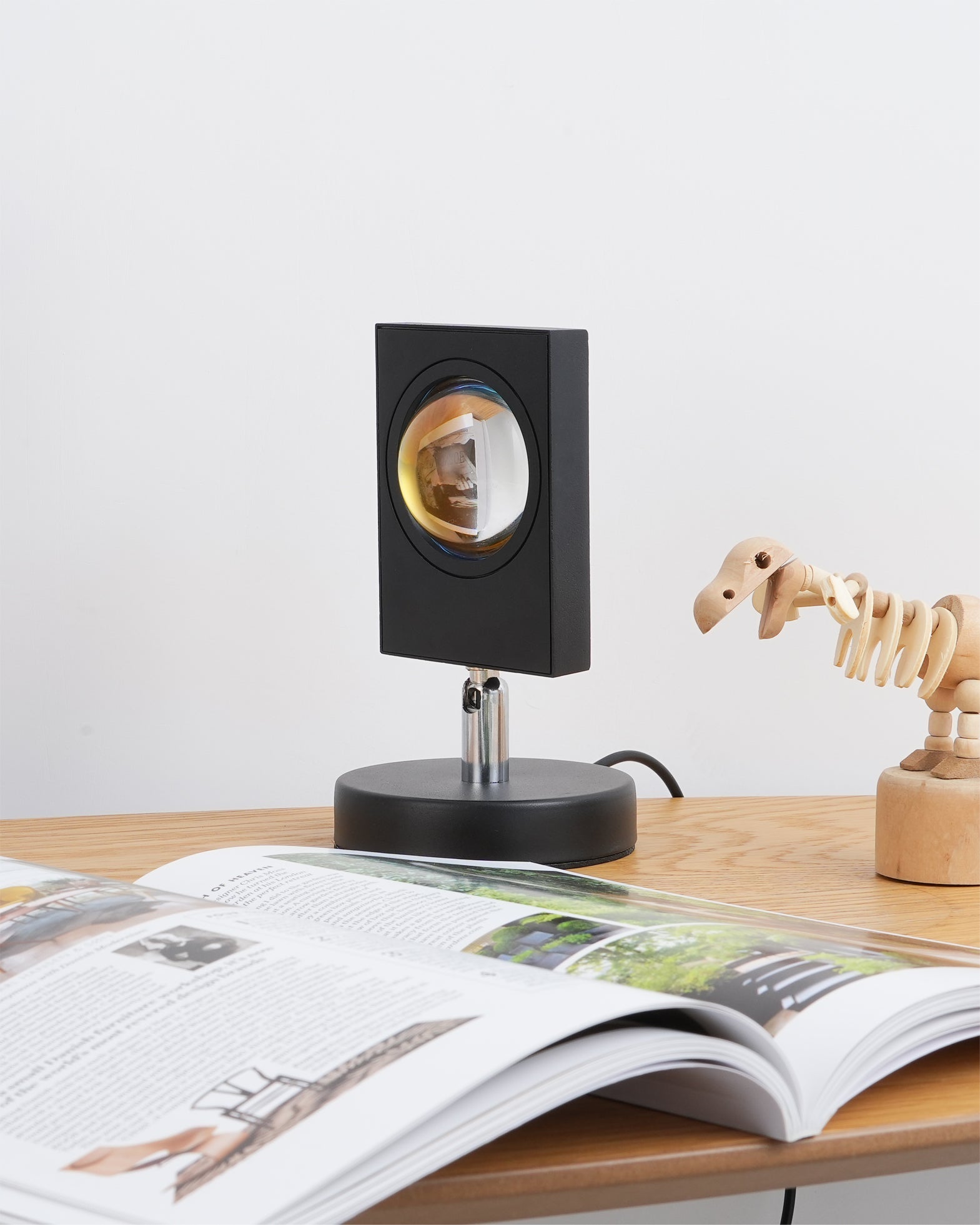 Elioum Table Lamp