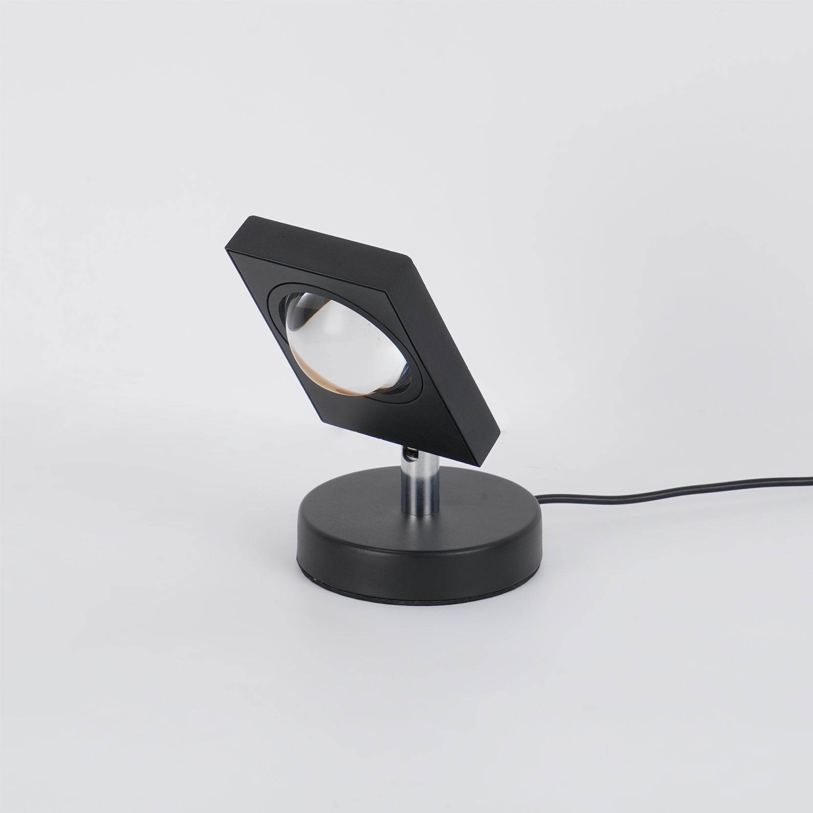 Elioum Table Lamp