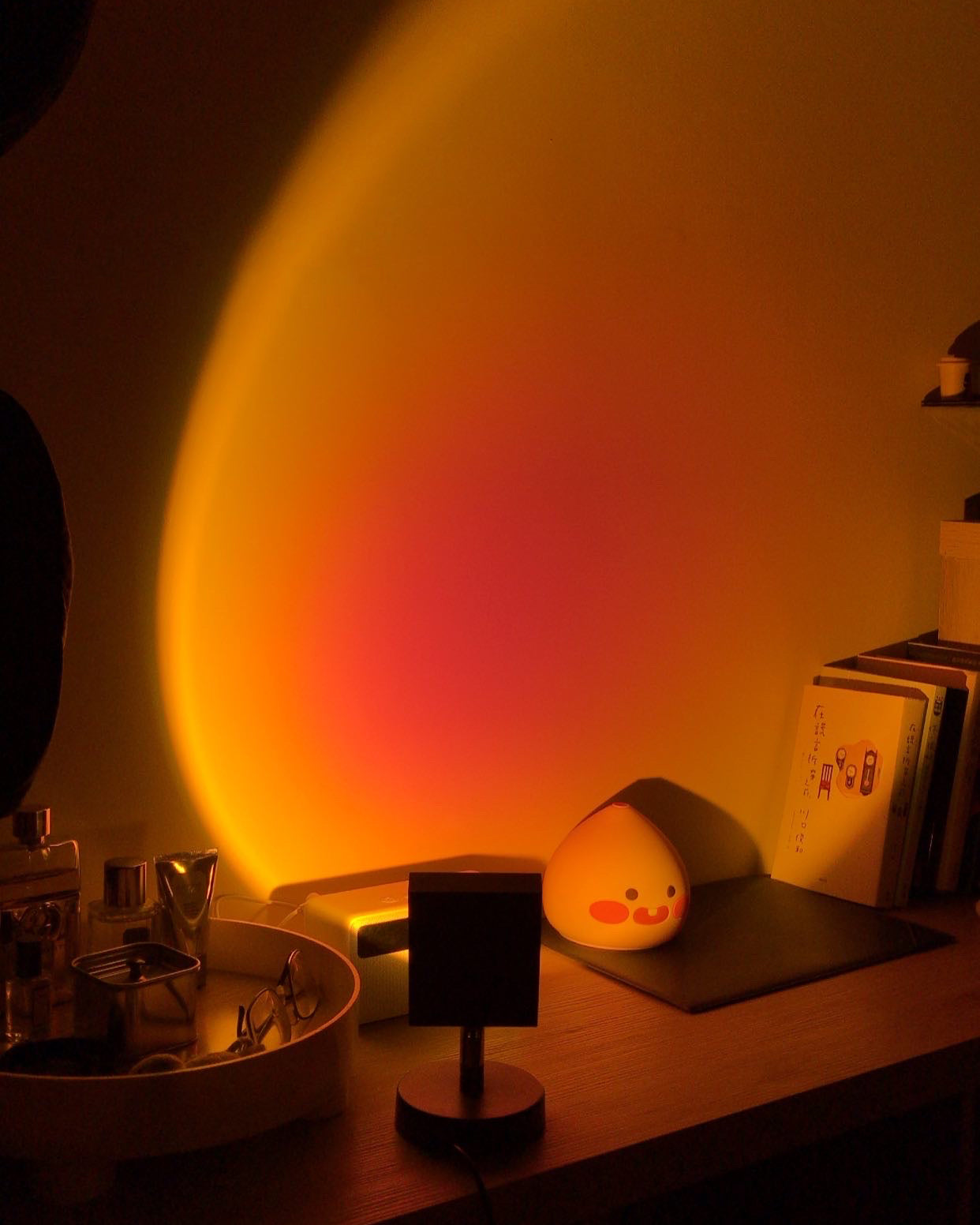 Elioum Table Lamp