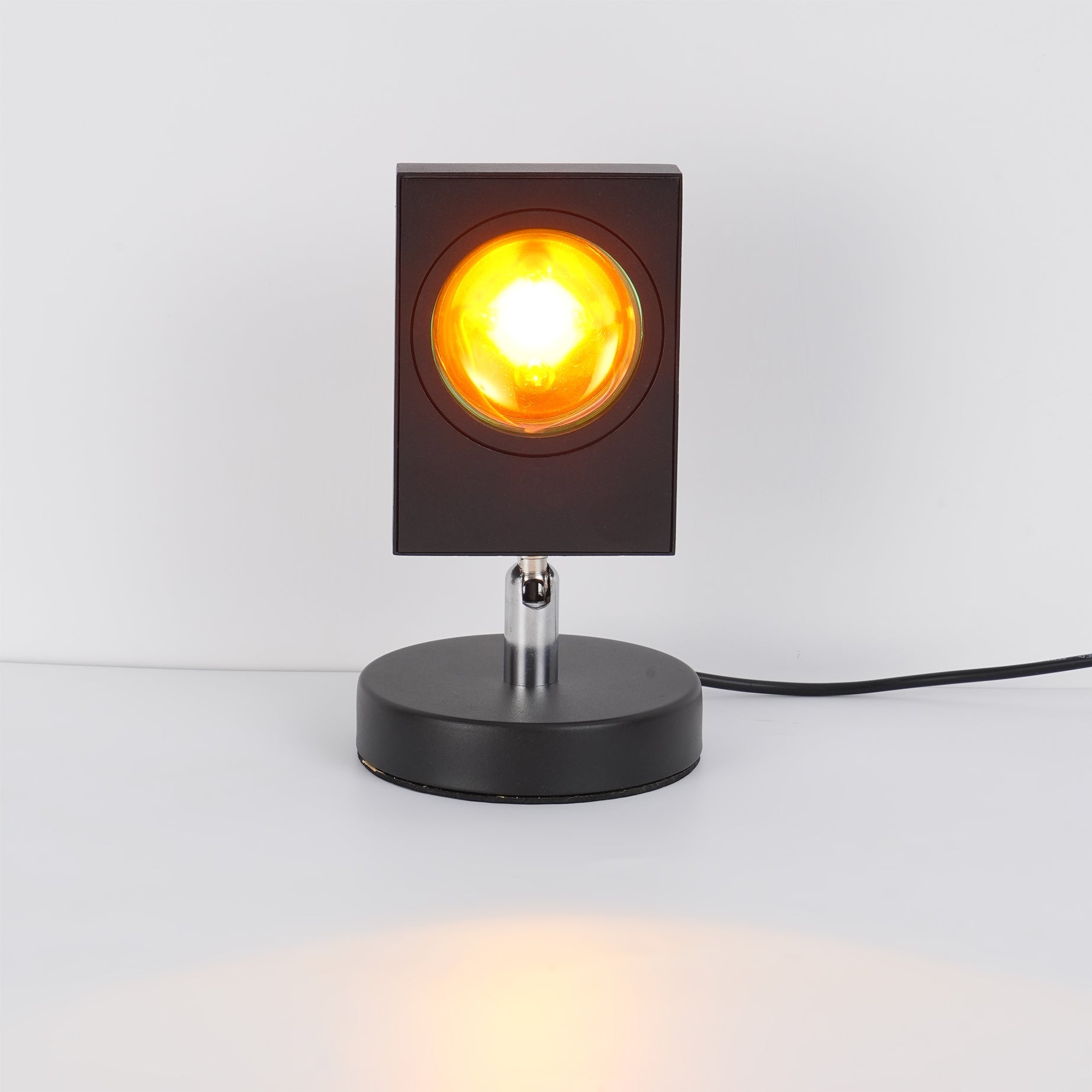 Elioum Table Lamp
