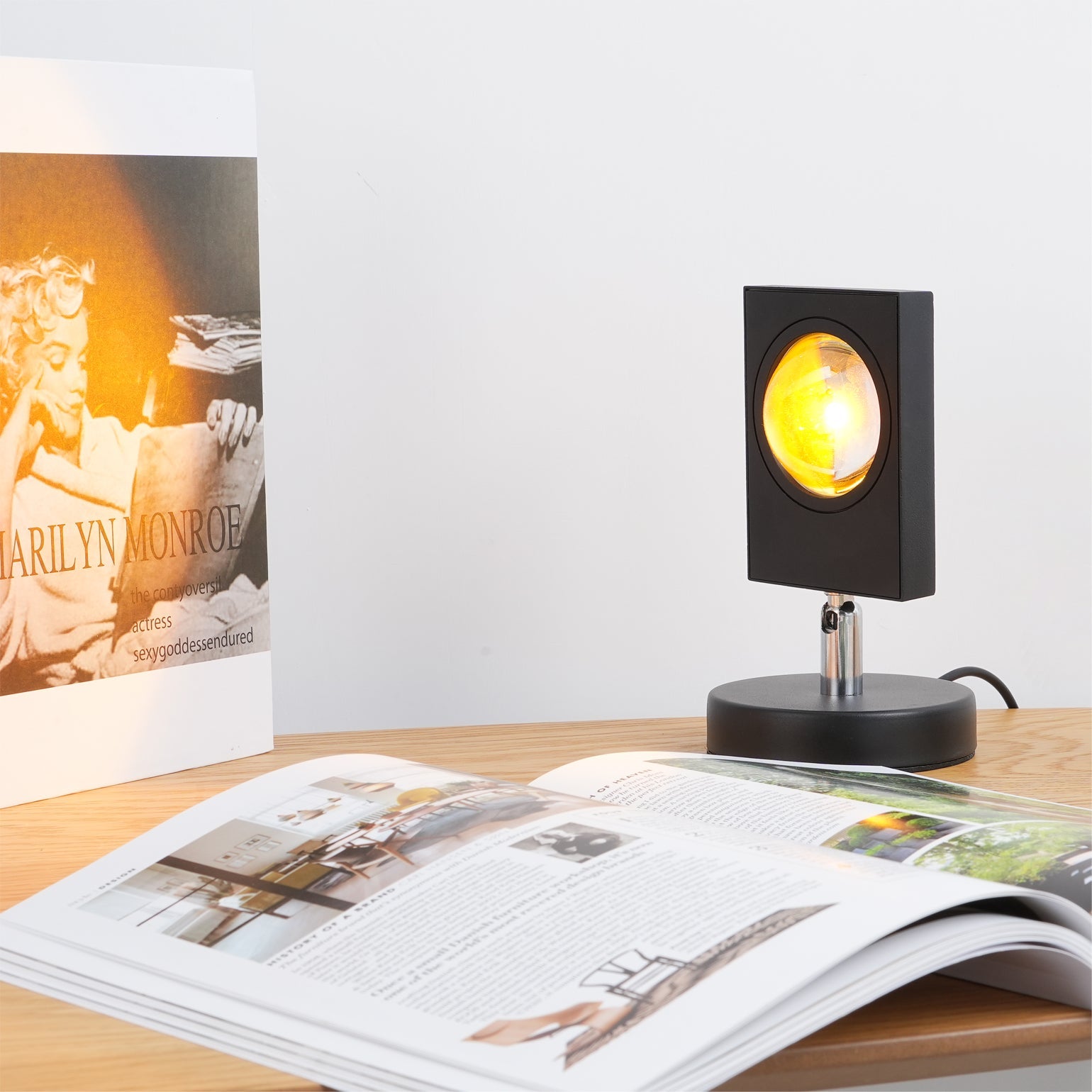 Elioum Table Lamp