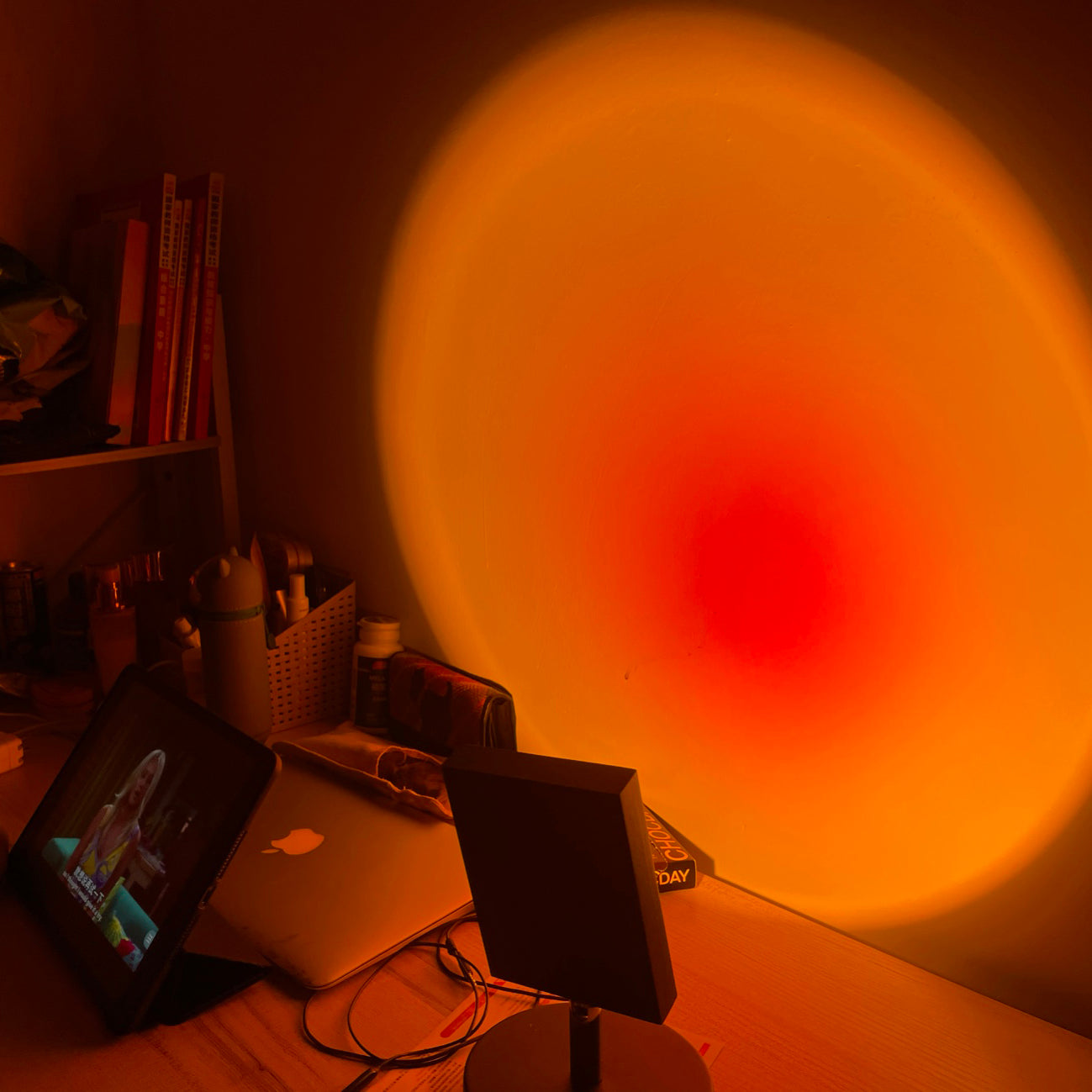 Elioum Table Lamp